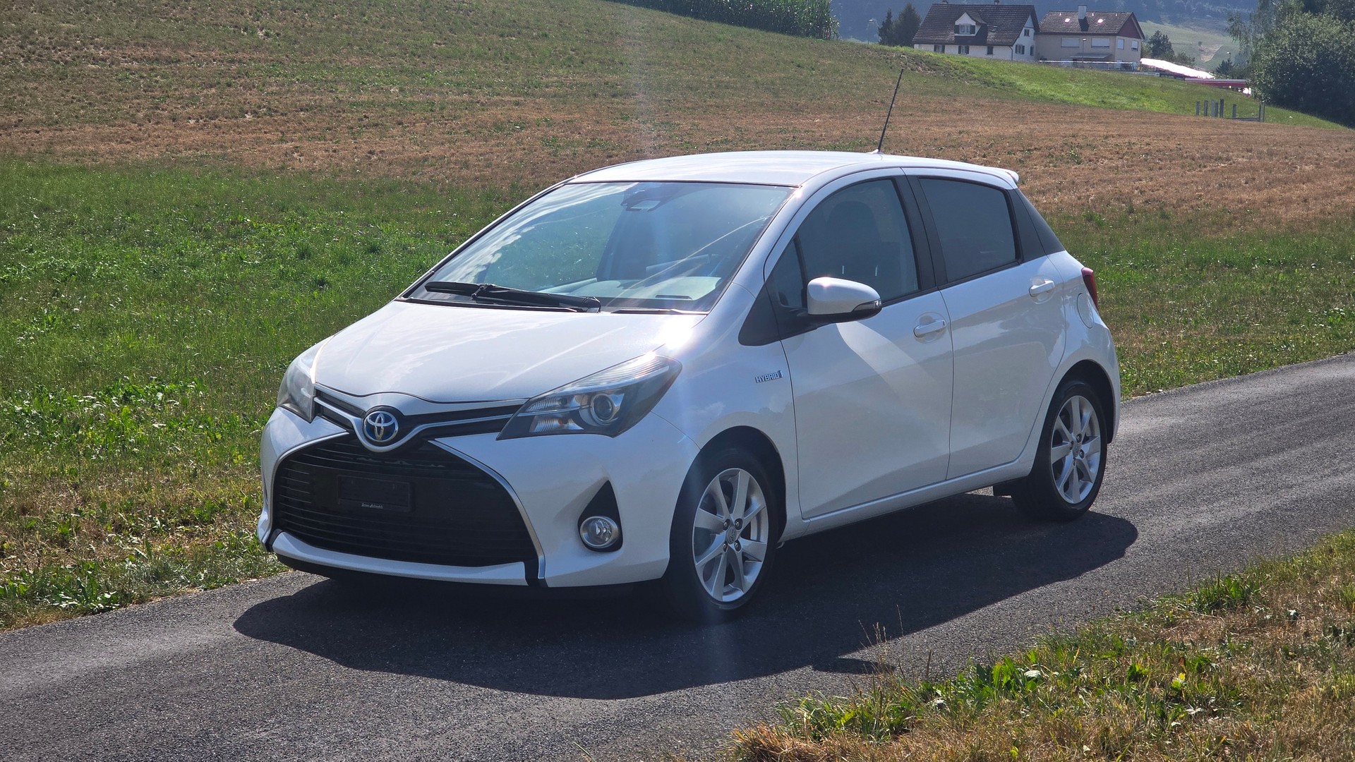 TOYOTA Yaris 1.5 VVT-i Hybrid Trend e-CVT