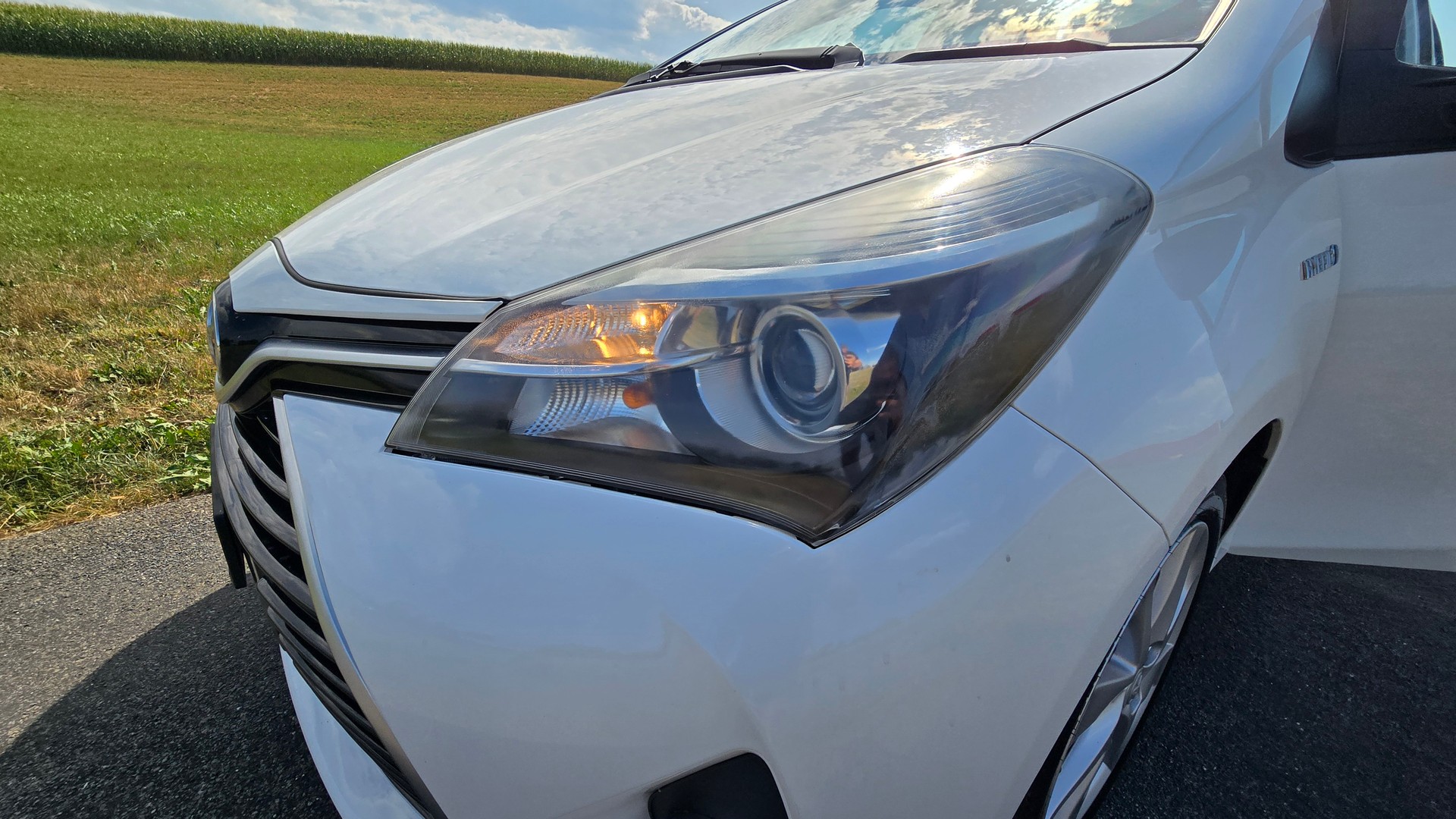 TOYOTA Yaris 1.5 VVT-i Hybrid Trend e-CVT-image-30