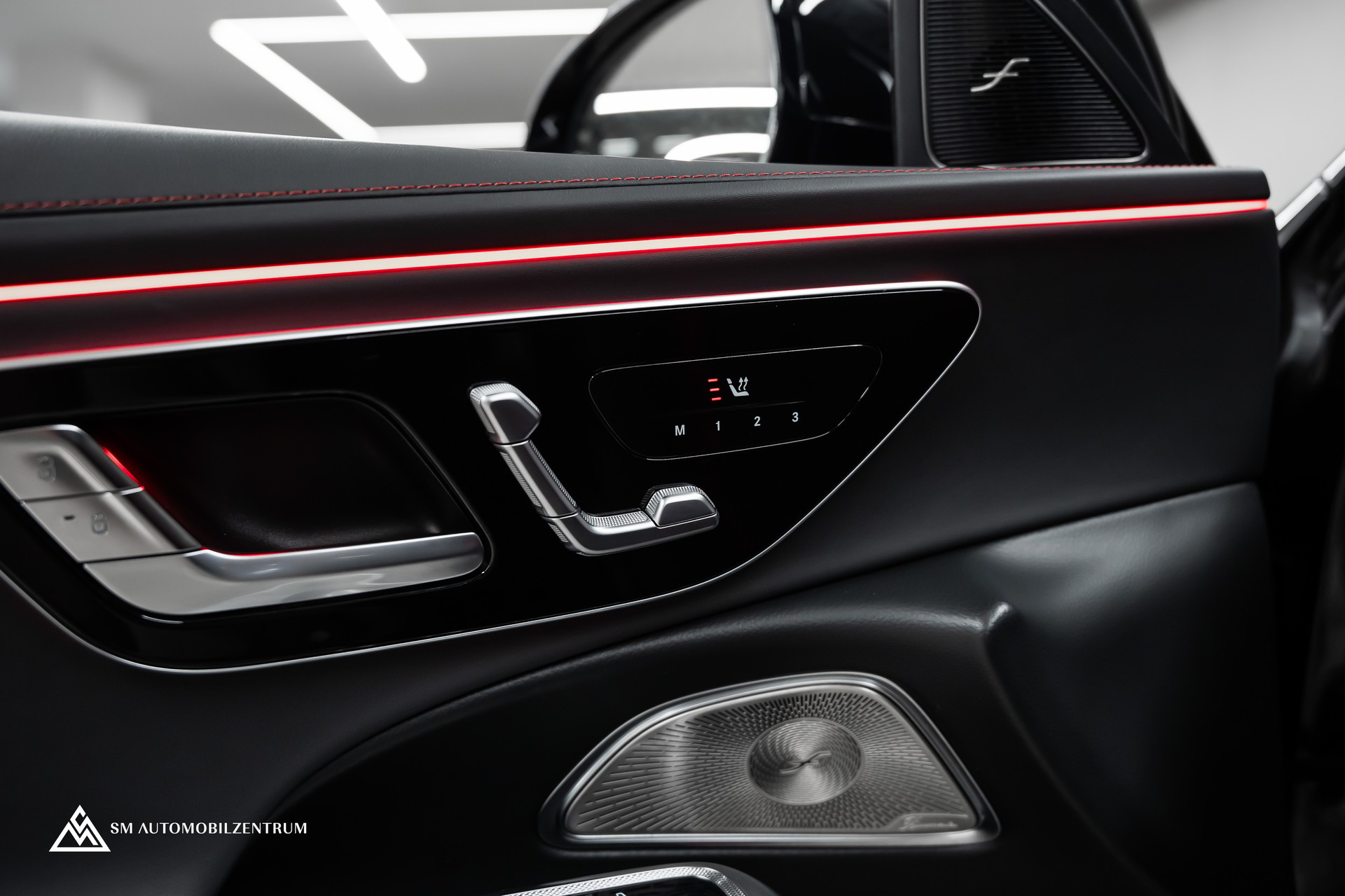 MERCEDES-BENZ E 53 Hybrid AMG 4matic+ 9G-Tronic / 360° / Burmester / Night Paket II / AHK-image-24