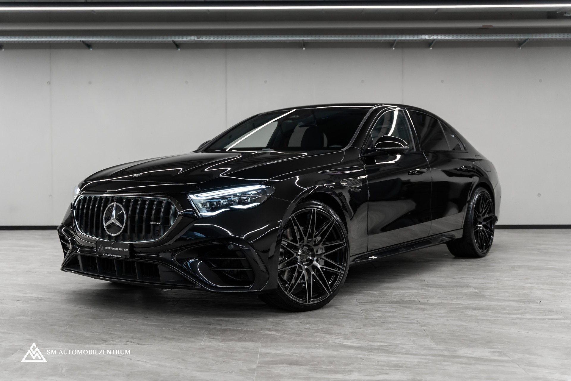 MERCEDES-BENZ E 53 Hybrid AMG 4matic+ 9G-Tronic / 360° / Burmester / Night Paket II / AHK