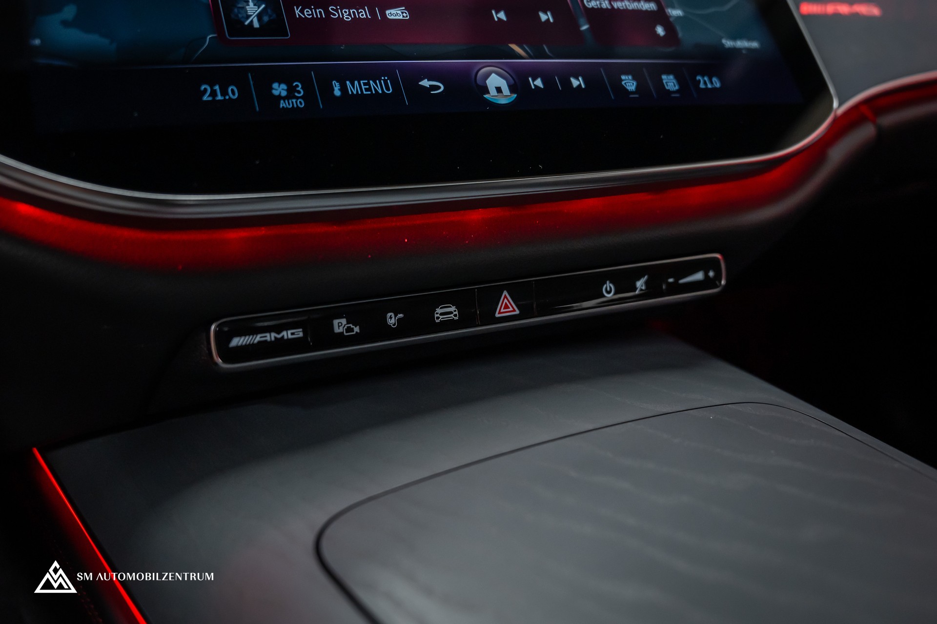 MERCEDES-BENZ E 53 Hybrid AMG 4matic+ 9G-Tronic / 360° / Burmester / Night Paket II / AHK-image-32