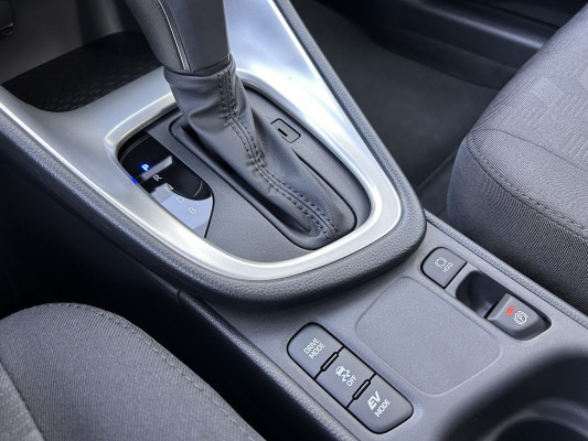 TOYOTA Yaris 1.5 Comfort e-CVT-image-8