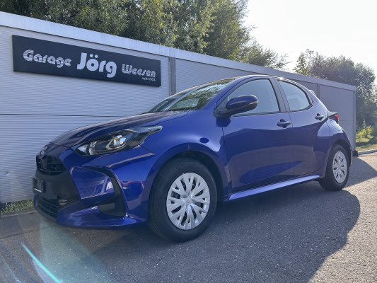 TOYOTA Yaris 1.5 Comfort e-CVT