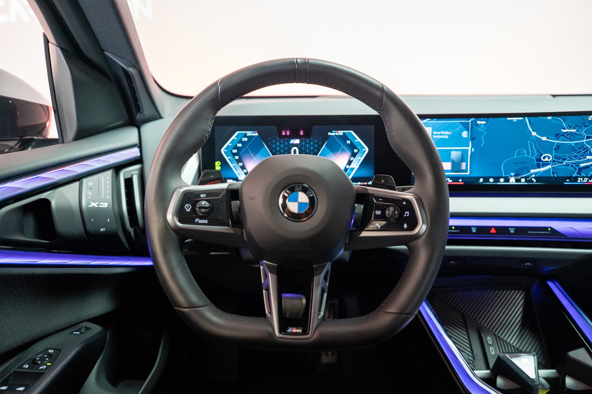 BMW X3 20i xDrive / Rückfahrkamera / Ambientebeleuchtung / Anhängerkupplung-image-21