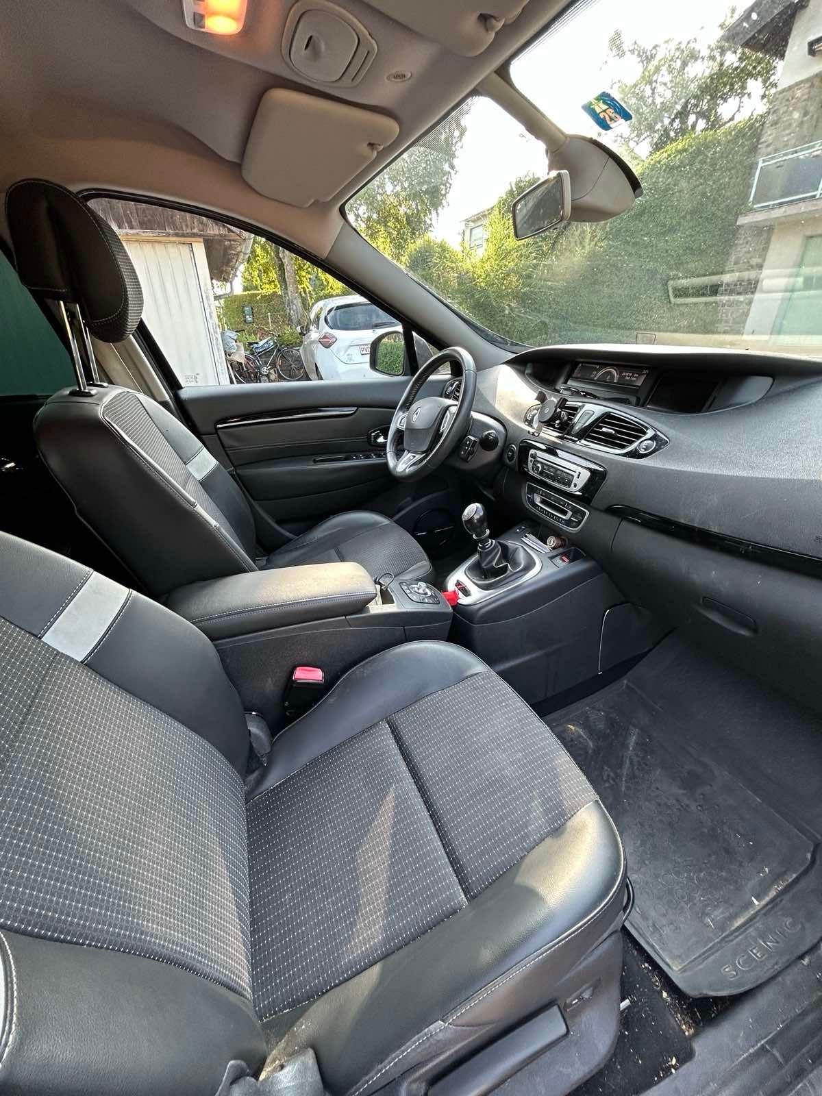 RENAULT SCENIC-image-4