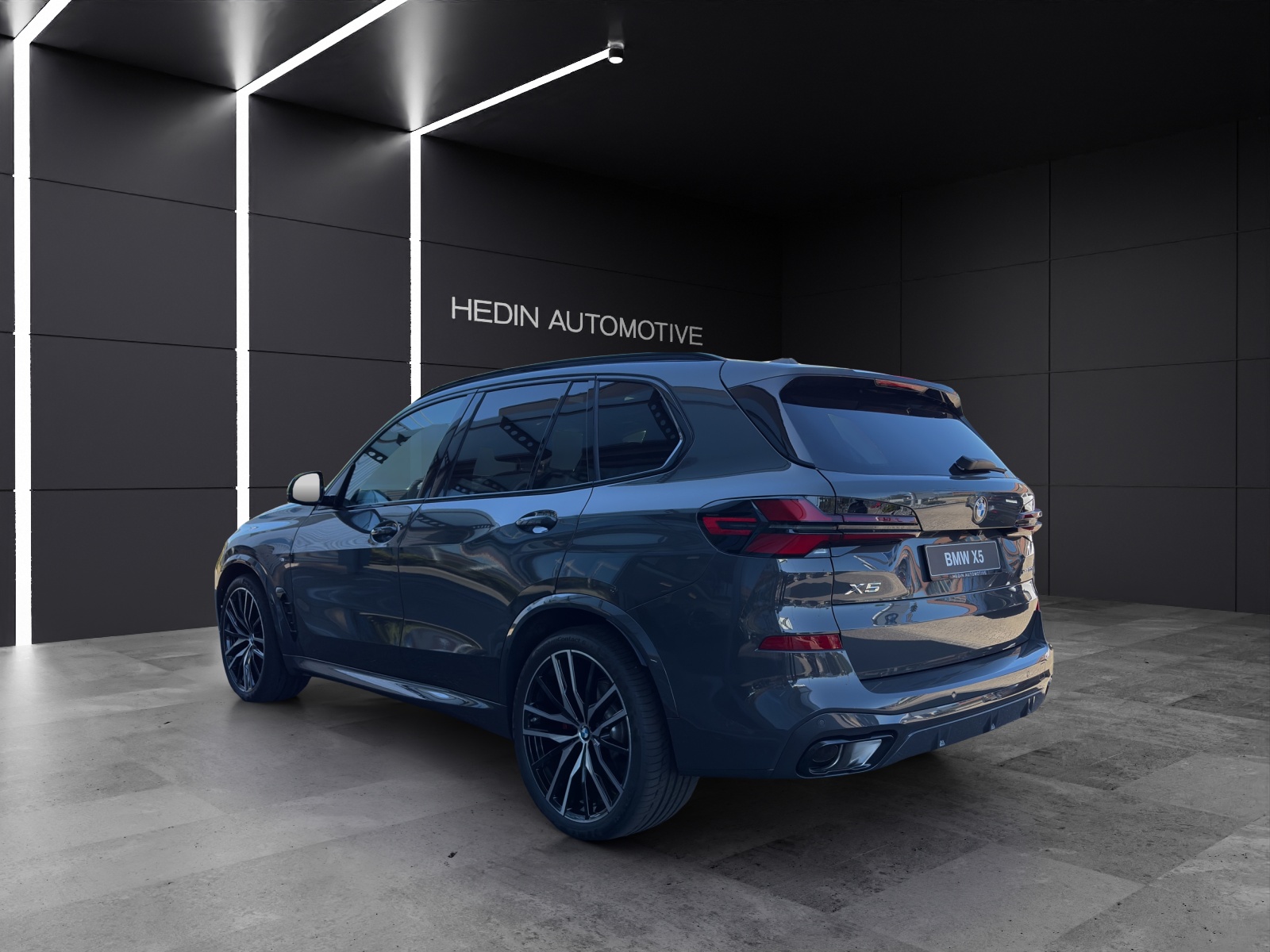 BMW X5 xDrive30d-showroom-element-3