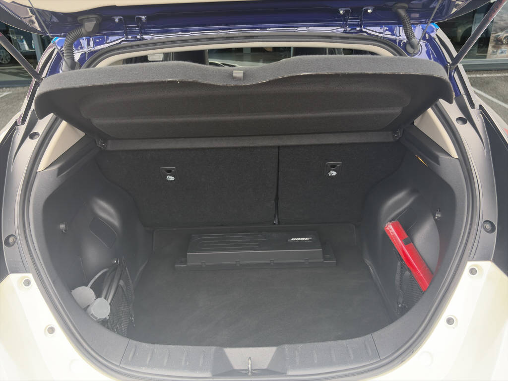 NISSAN Leaf e+ Tekna 62 kWh-image-15