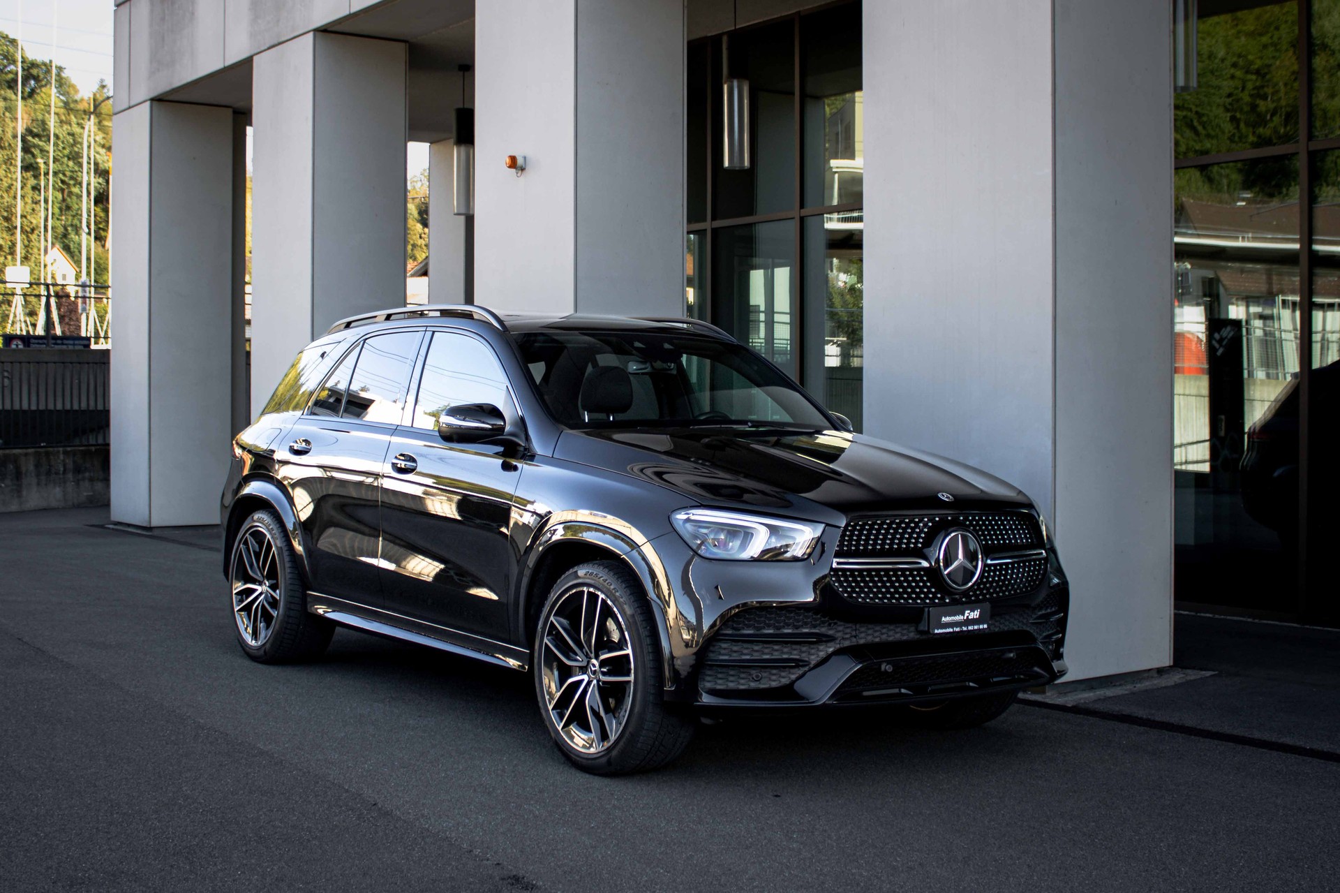 MERCEDES-BENZ GLE 300 d 4Matic AMG Line 9G-Tronic-image-4