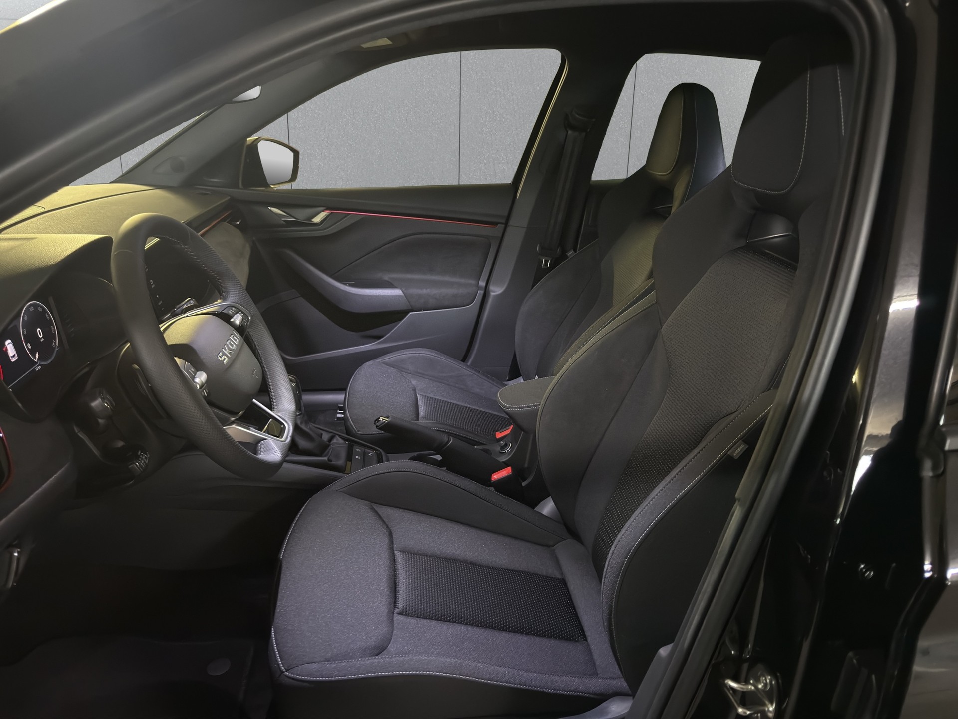 SKODA Kamiq 1.0 TSI Dynamic DSG-image-10