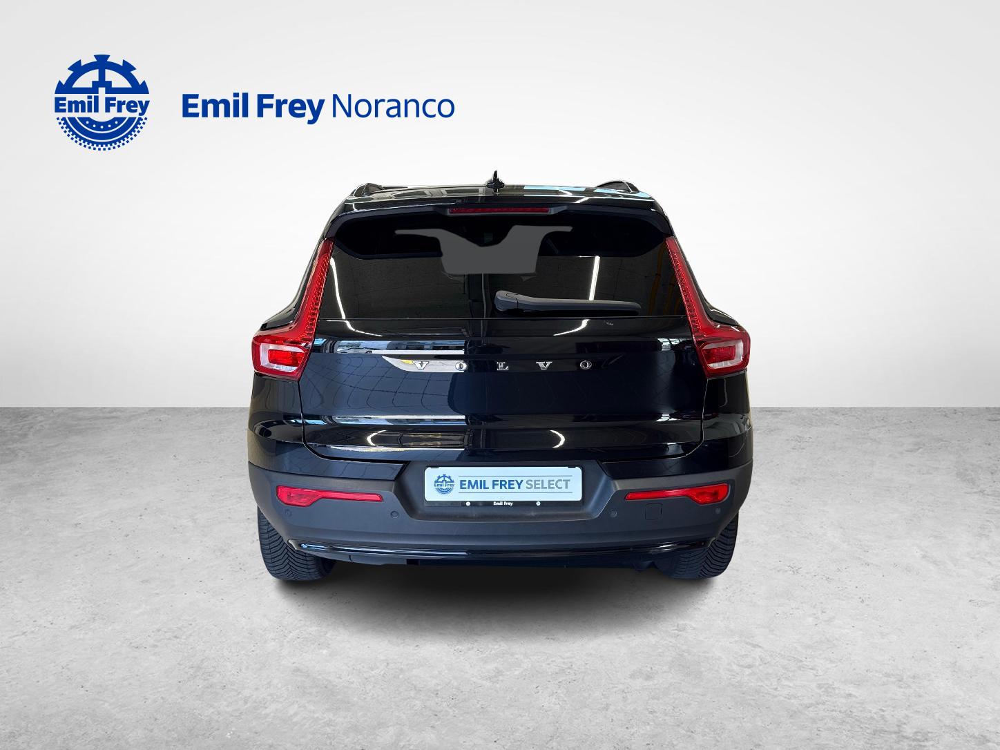 VOLVO XC40 1.5 T5 PiH Plus Dark-showroom-element-3