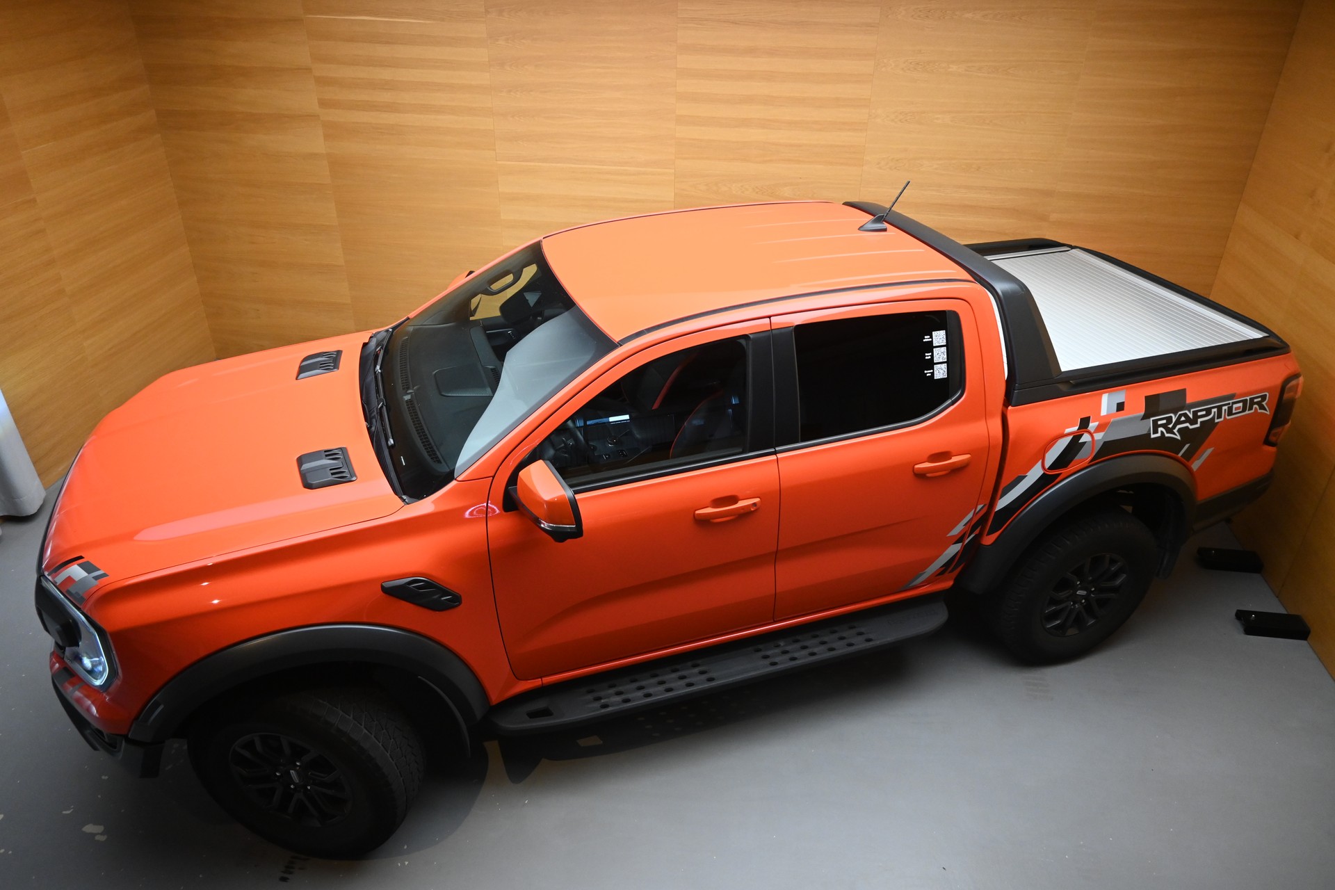 FORD Ranger Raptor 3.0 Eco Boost 4x4 A-showroom-element-2