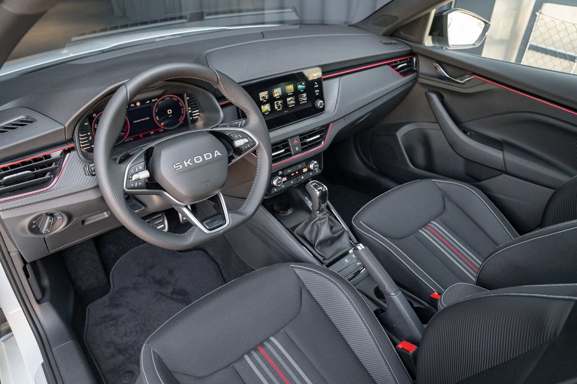 SKODA Scala 1.5 TSI Monte Carlo DSG-image-12