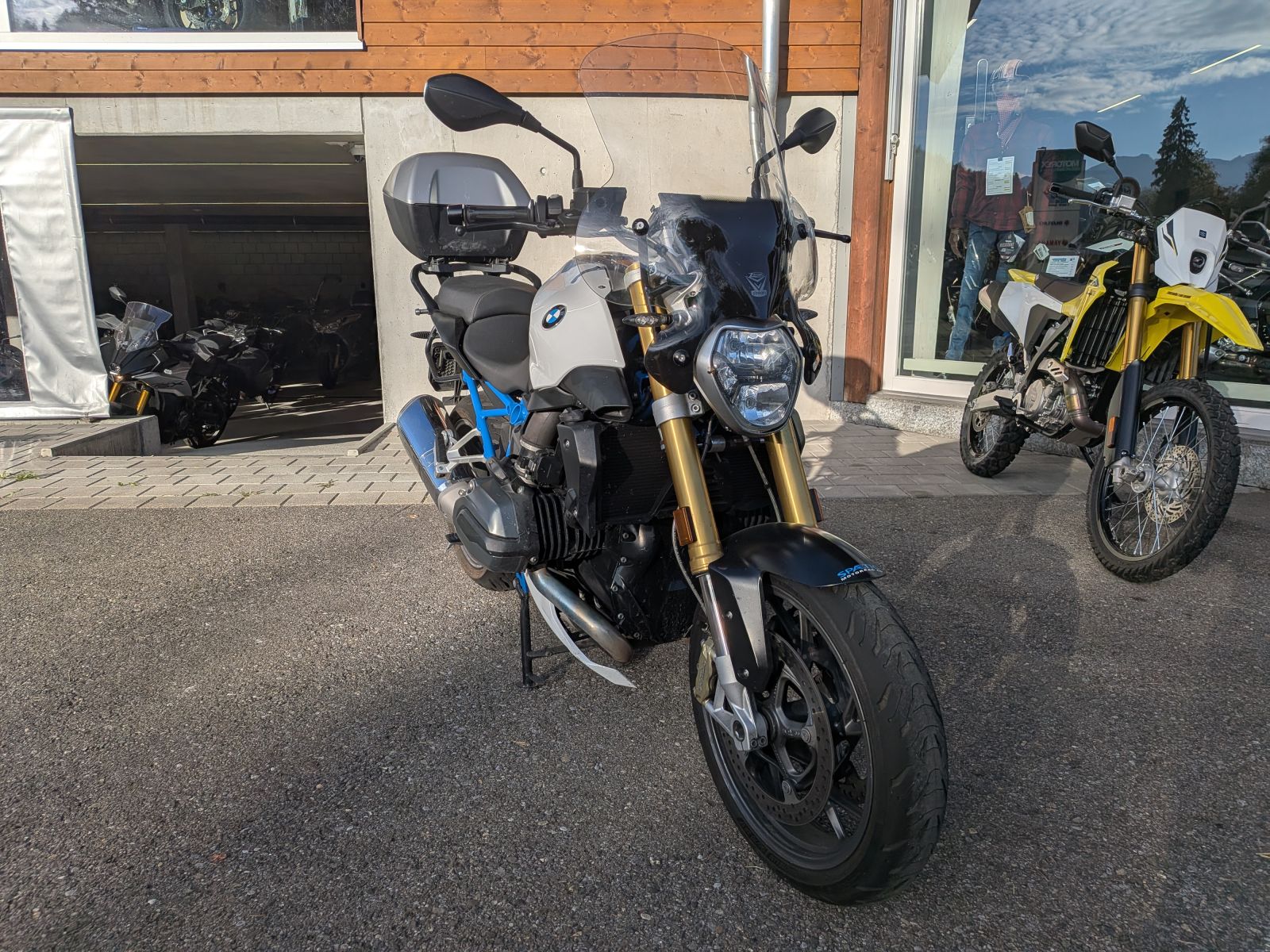 BMW R 1200 R ABS-image-1