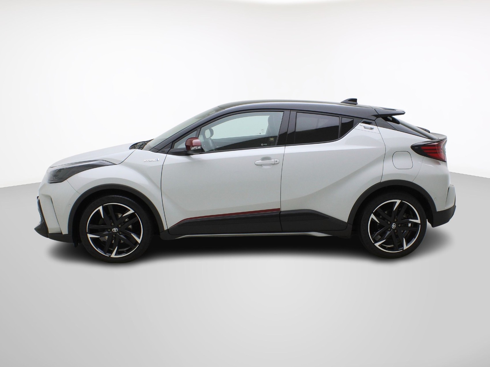 TOYOTA C-HR 2.0 VVTi HSD GR Sport-showroom-element-2