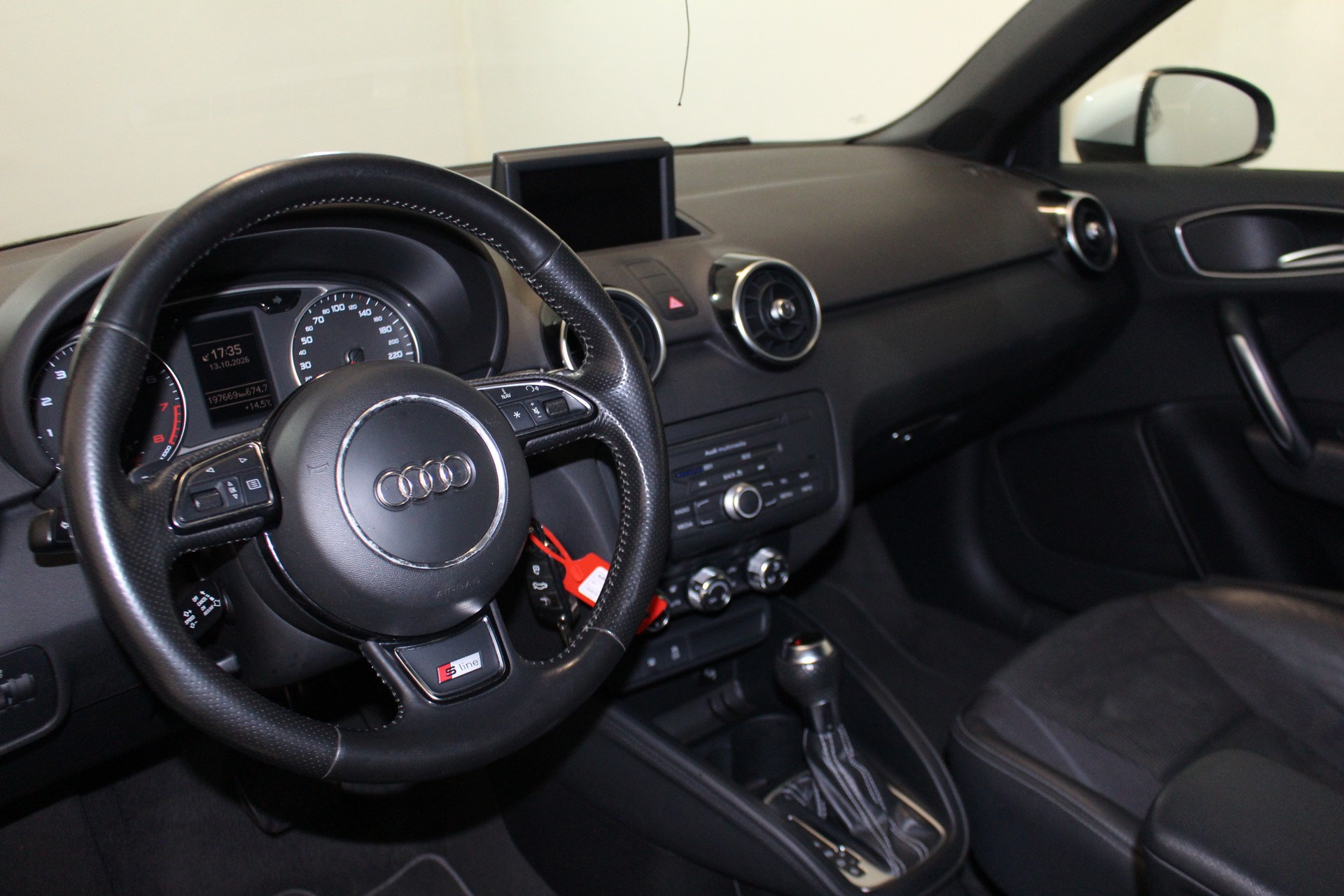 AUDI A1 Sport 1.4 TFSI Ambition S-Tronic-image-11