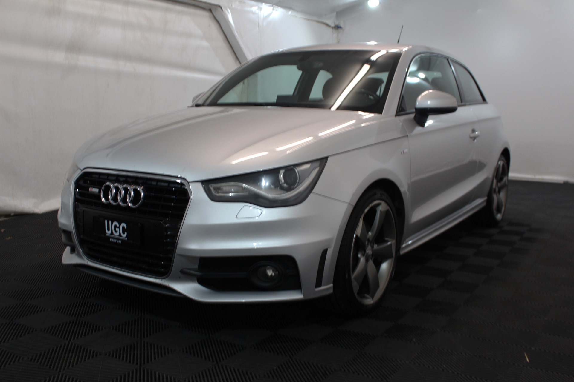 AUDI A1 Sport 1.4 TFSI Ambition S-Tronic-showroom-element-2