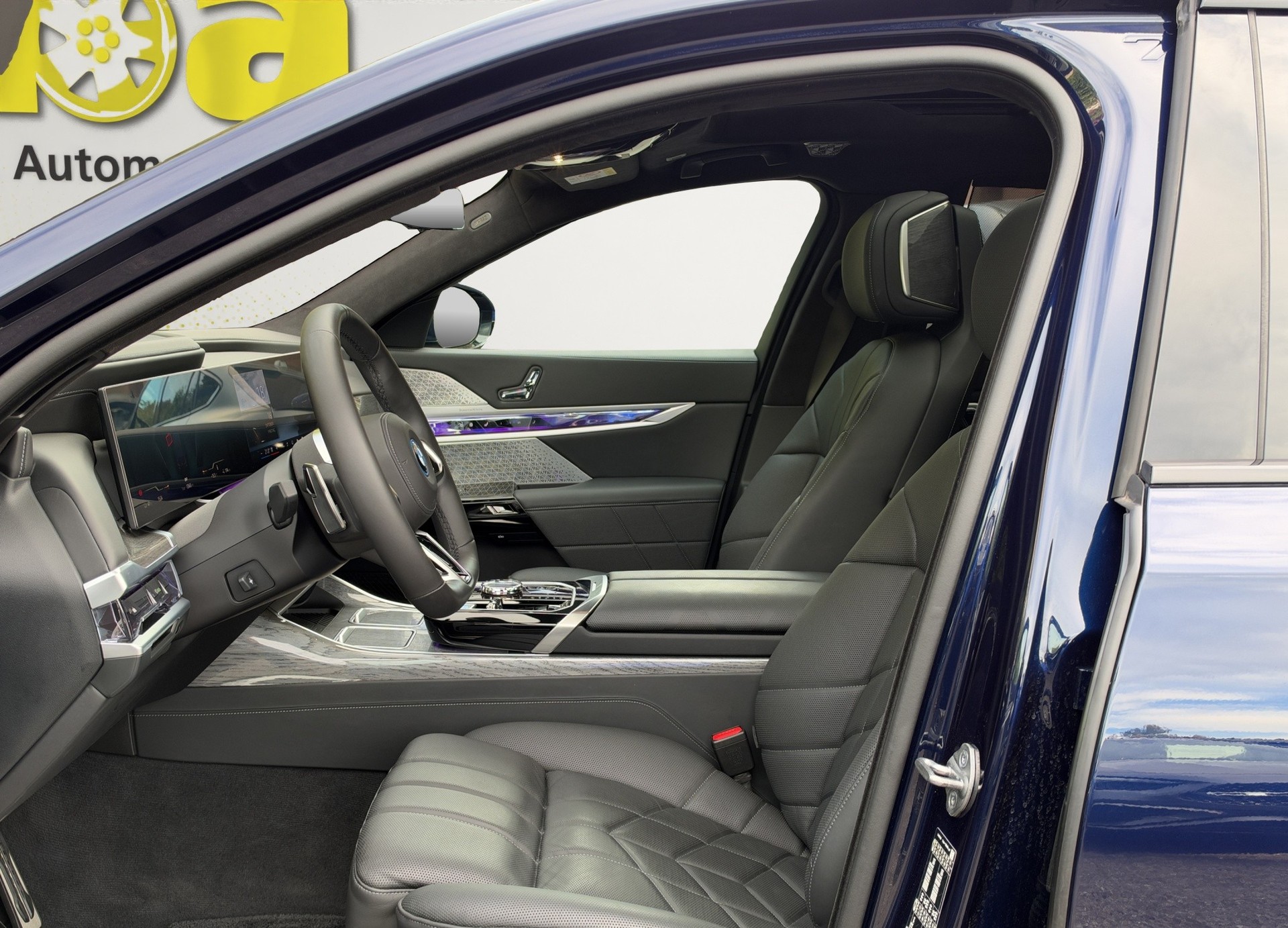 BMW i7 xDrive 60 M Sport Pro (CH) INDIVIDUAL-image-11