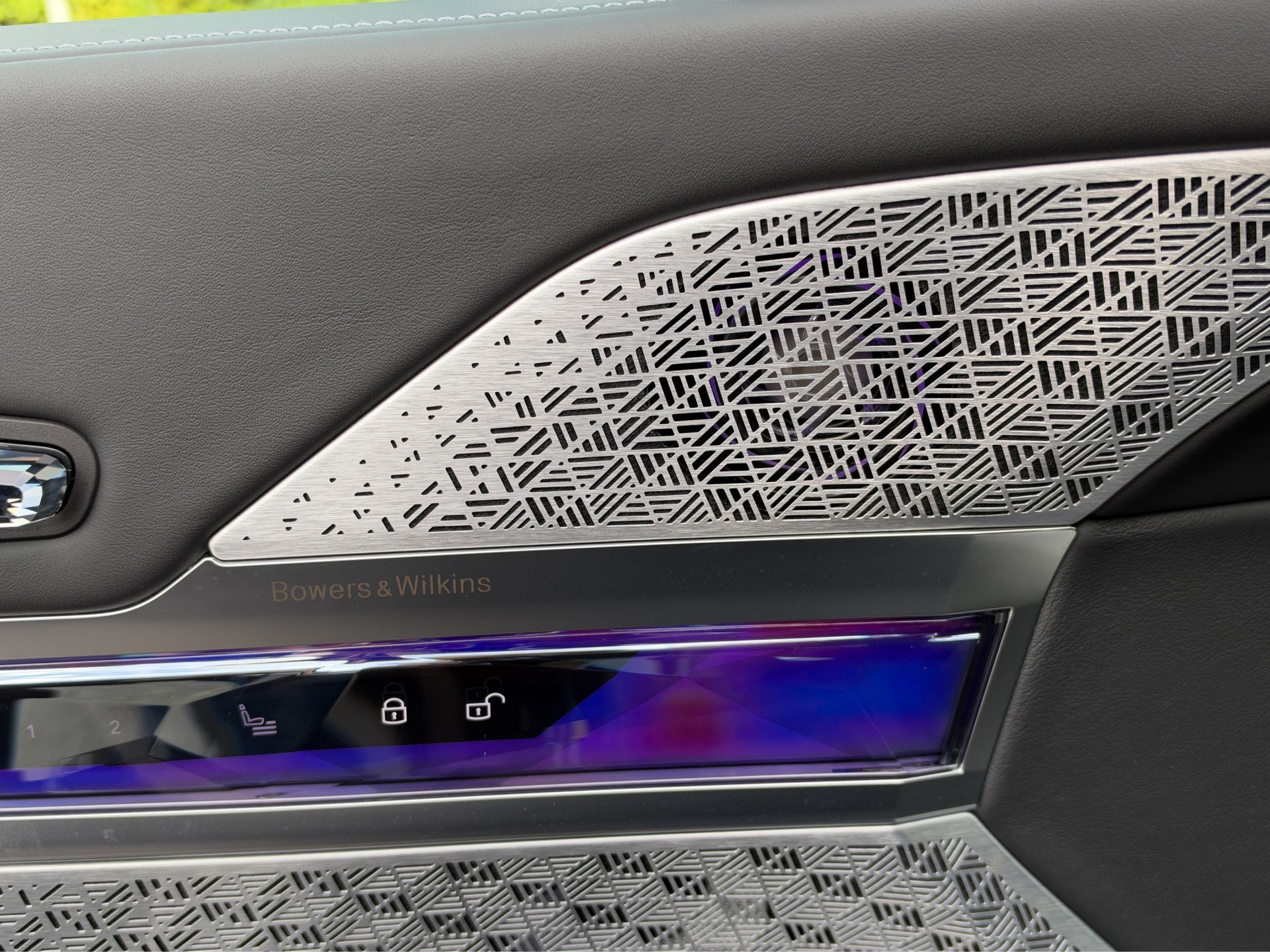 BMW i7 xDrive 60 M Sport Pro (CH) INDIVIDUAL-image-26