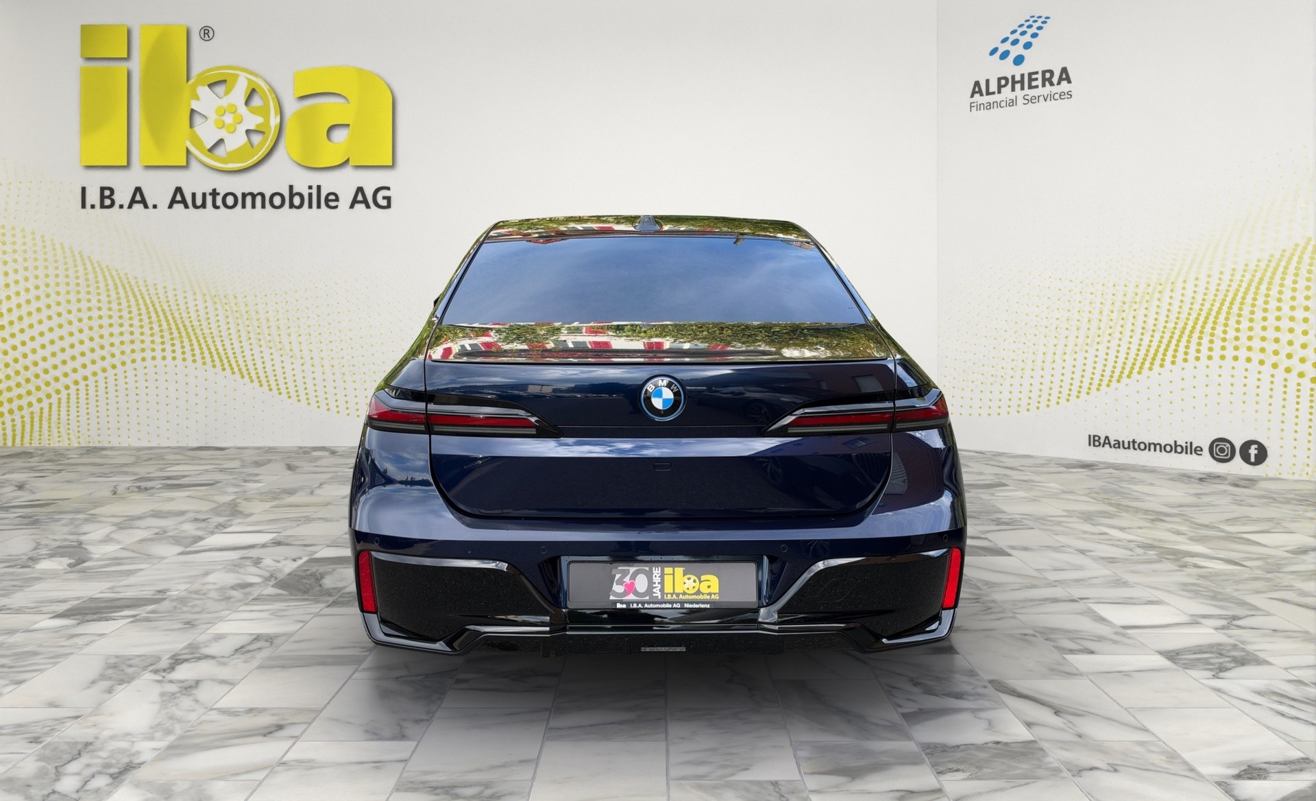 BMW i7 xDrive 60 M Sport Pro (CH) INDIVIDUAL-showroom-element-3