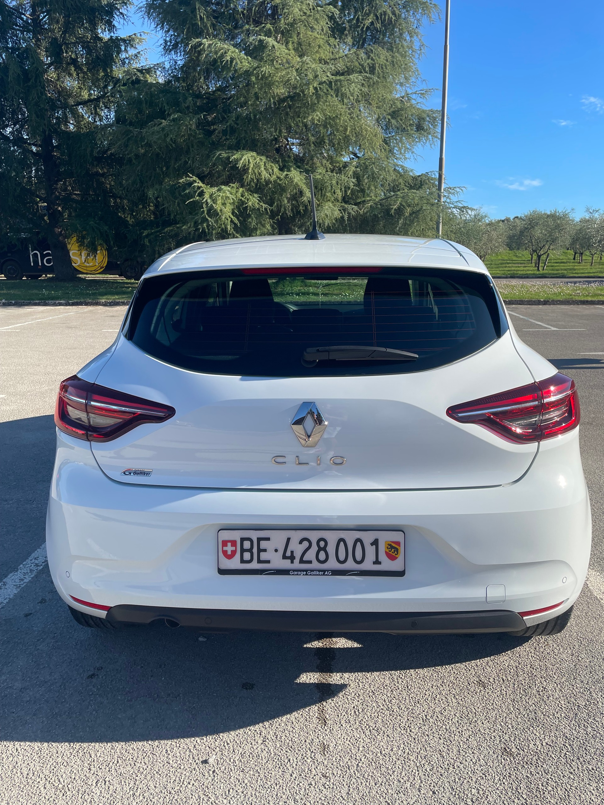 RENAULT 1.0 TCe Zen CVT