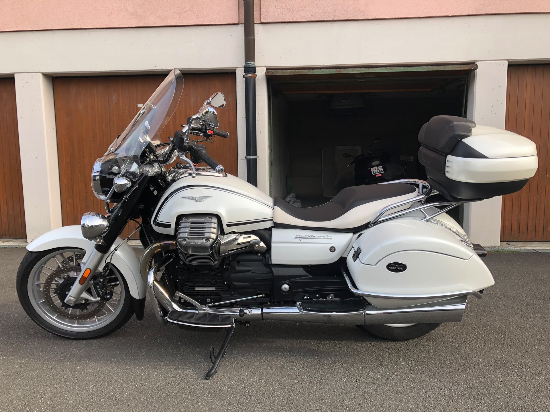 MOTO GUZZI California 1400 Touring-image-1