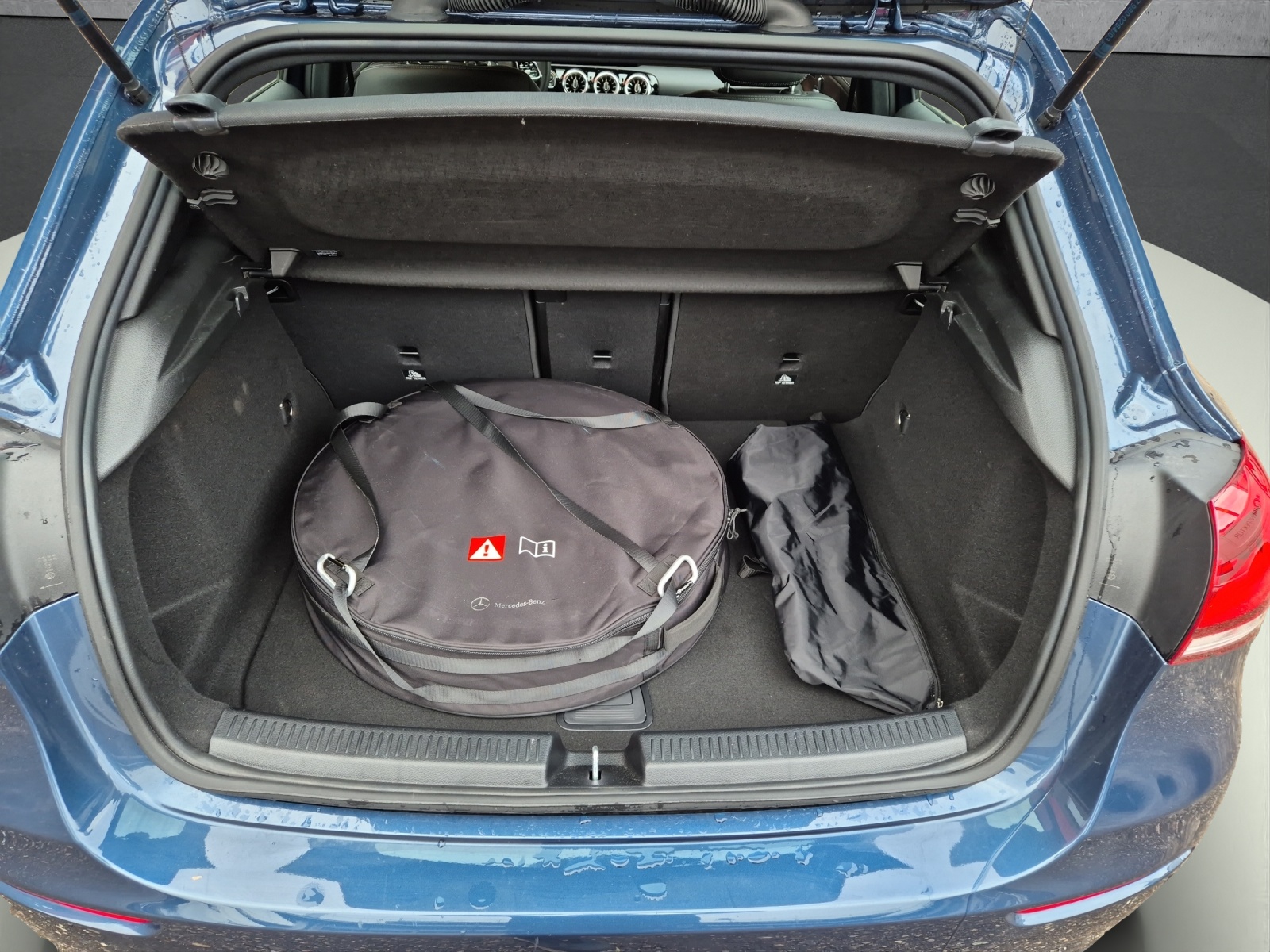 MERCEDES-BENZ A 250 Progressive 7G-DCT-image-15