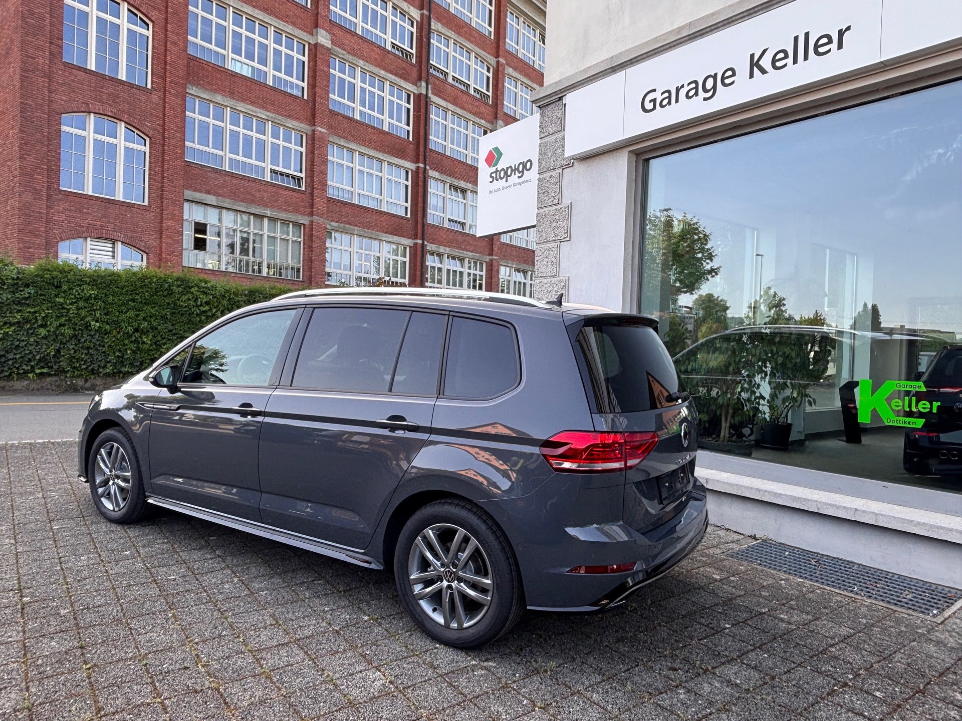 VW Touran 1.5 TSI R-LineComfortline DSG-image-4