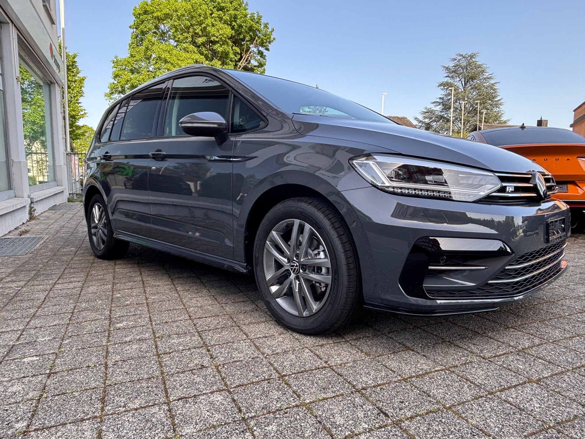 VW Touran 1.5 TSI R-LineComfortline DSG-image-3