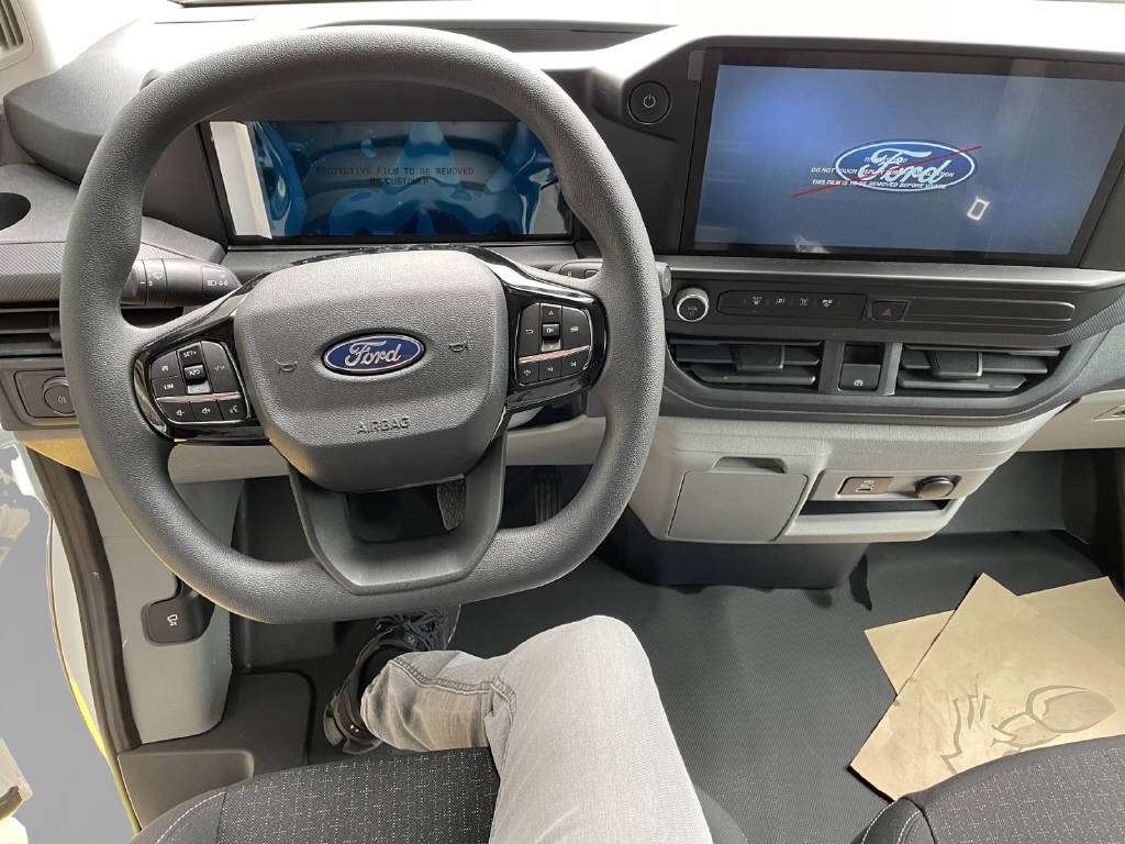 FORD E-Transit C Van 320 L2 Trend-image-4