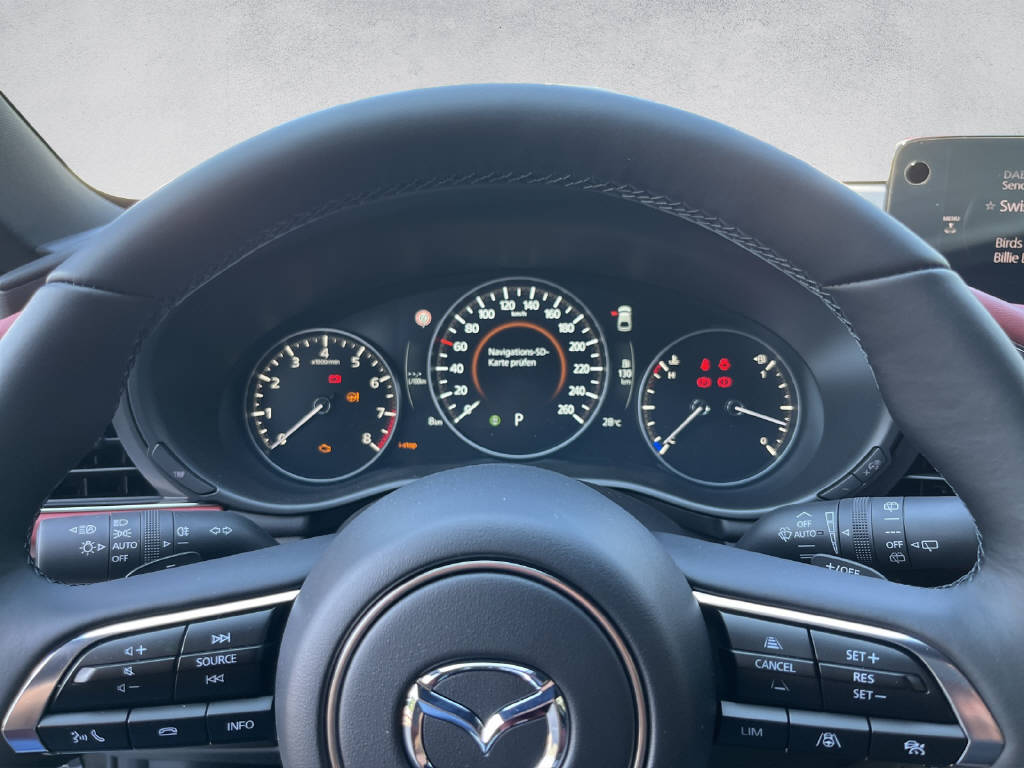 MAZDA 3 Hatchback 2.0 186 Takumi-image-7
