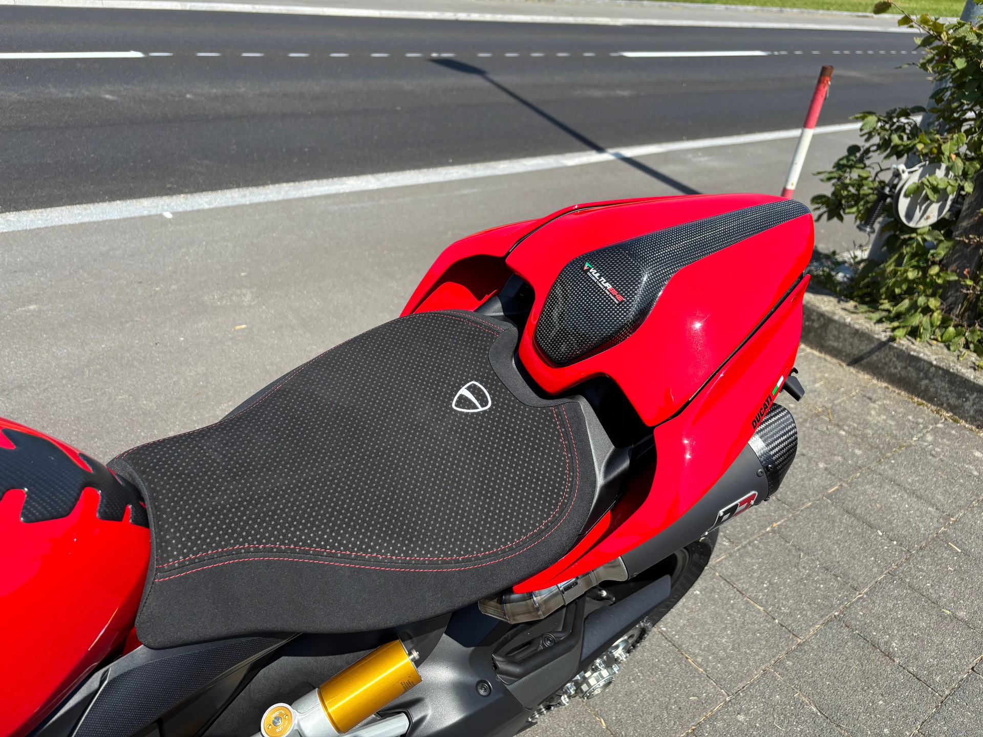 DUCATI Streetfighter V2-image-1