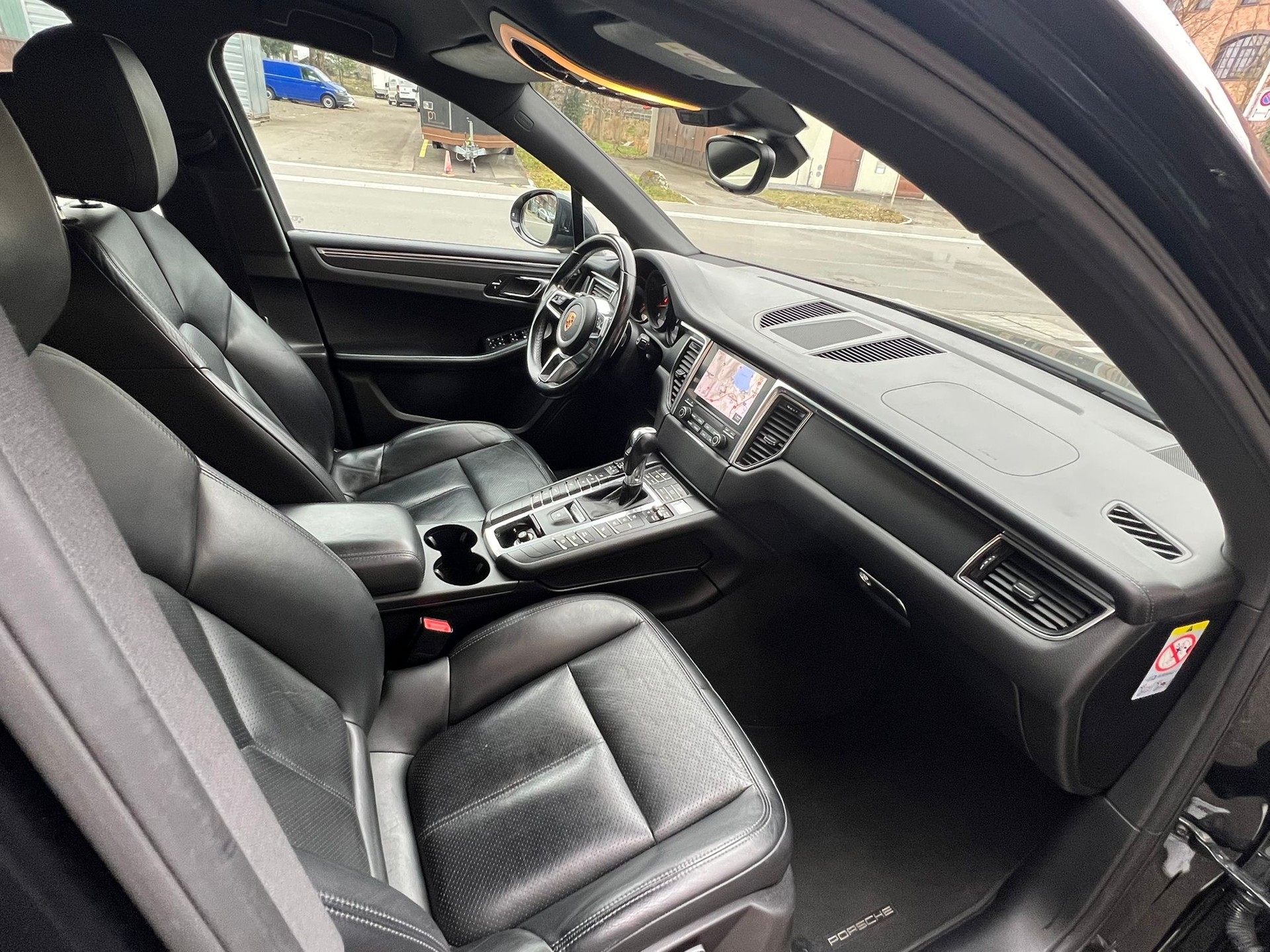 PORSCHE Macan PDK-image-10