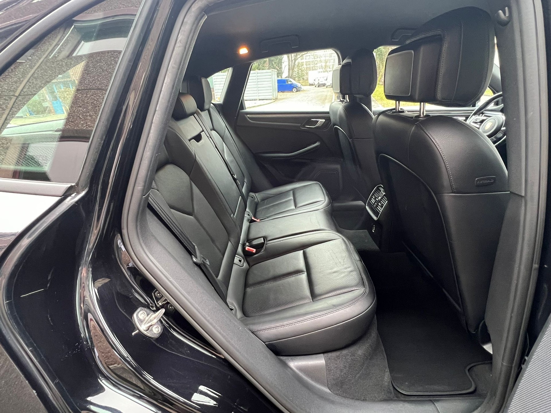 PORSCHE Macan PDK-image-11