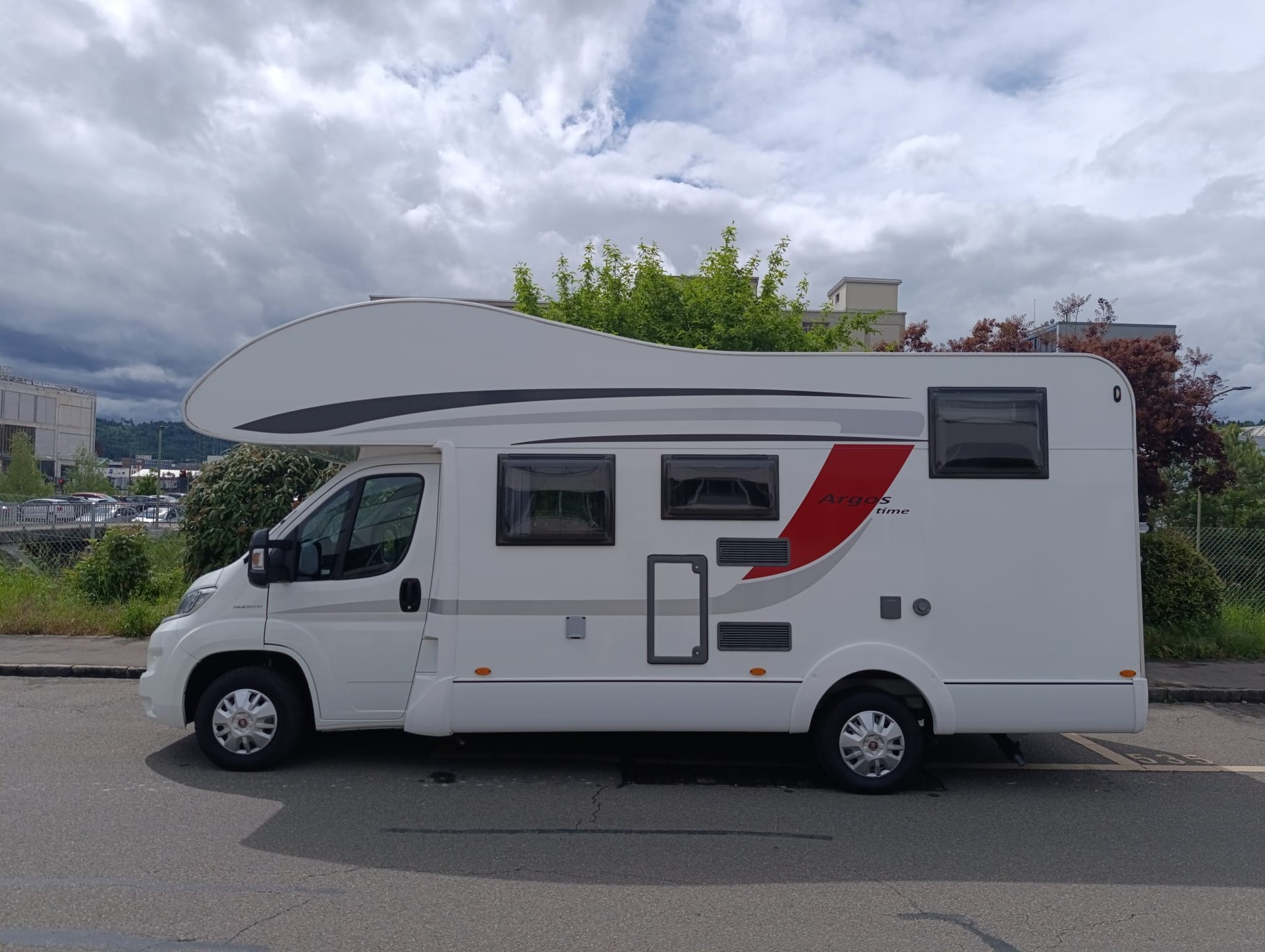 BÜRSTNER BA 6701*** Perfektes Familienmobil für jede Jahreszeit*** *2 er Veloträger *Multimedia *Rückfahrkamera *-image-6