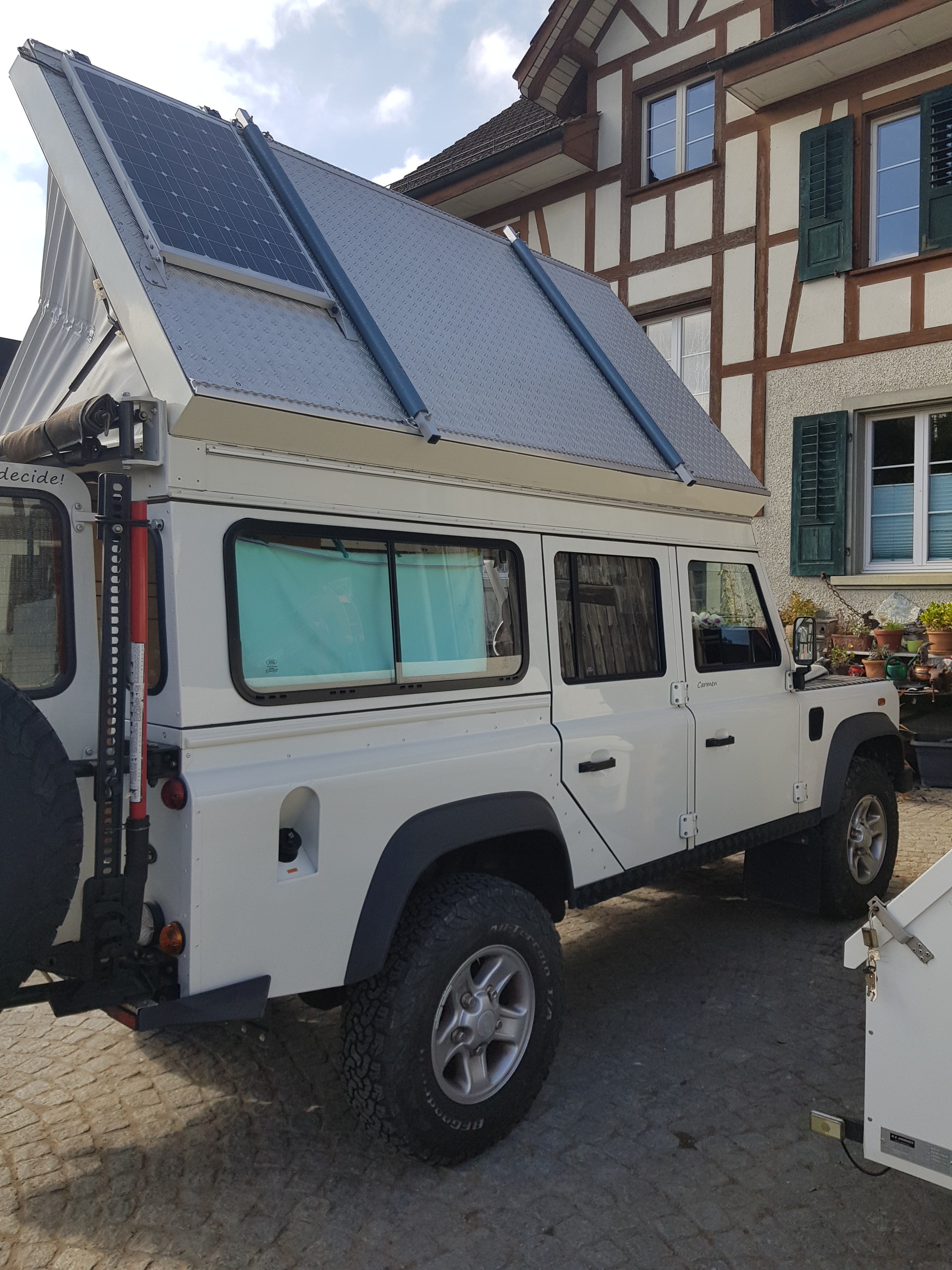 LAND ROVER 110-image-2