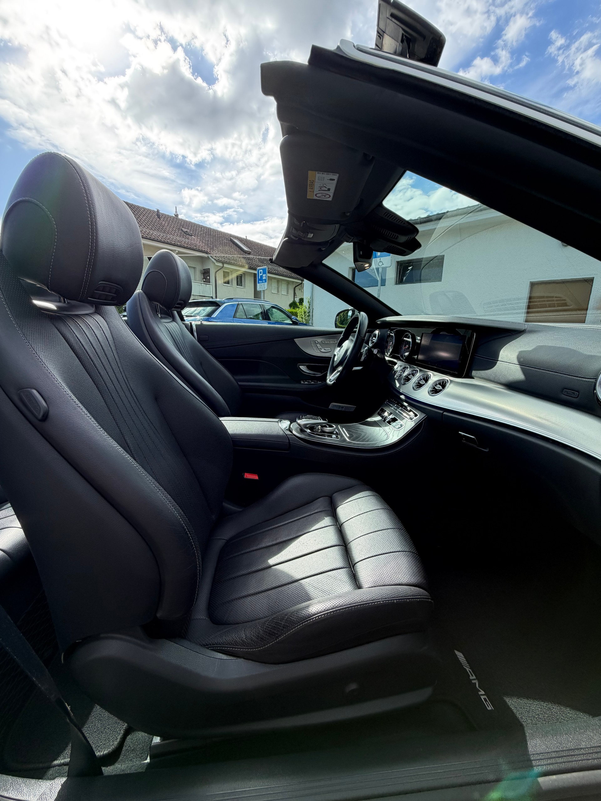 MERCEDES-BENZ E 350 Cabriolet AMG Line 9G-Tronic-image-13