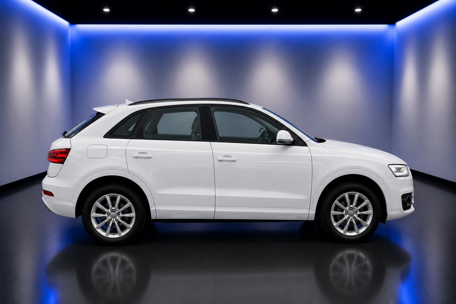 AUDI Q3 2.0 TDI quattro S-tronic-image-5