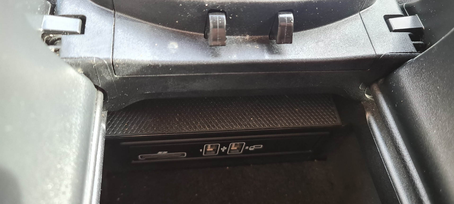 MERCEDES-BENZ C 200 Swiss Star 4M 9G-Tronic-image-26