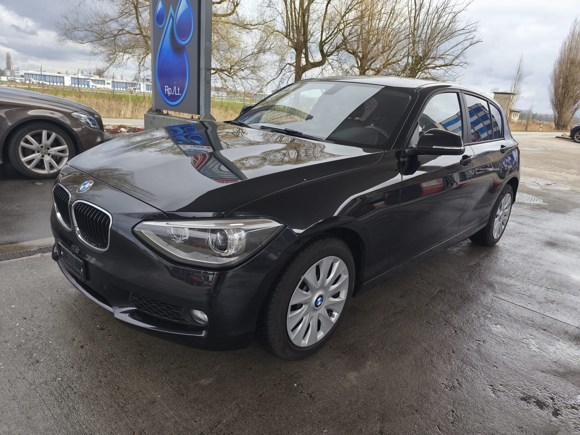 BMW 116i Sport Line Steptronic-image-1