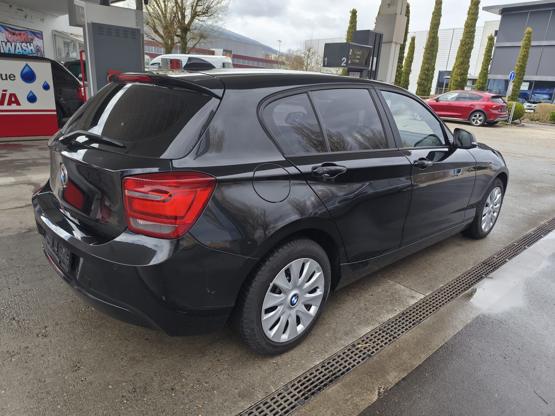 BMW 116i Sport Line Steptronic-image-2