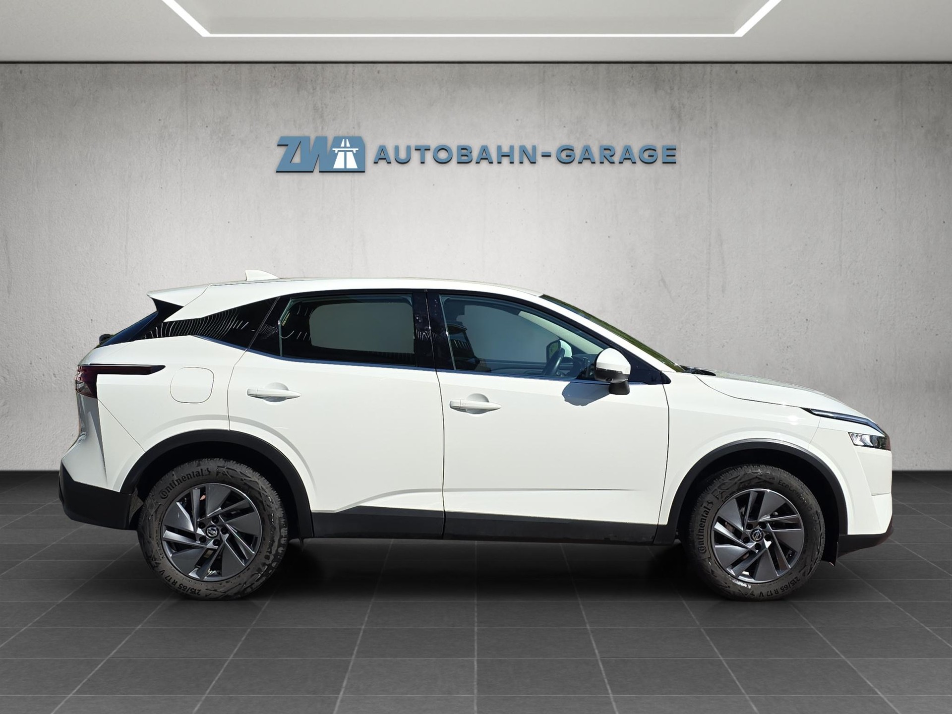 NISSAN Qashqai 1.3 DIG-T 158 Acenta-image-5