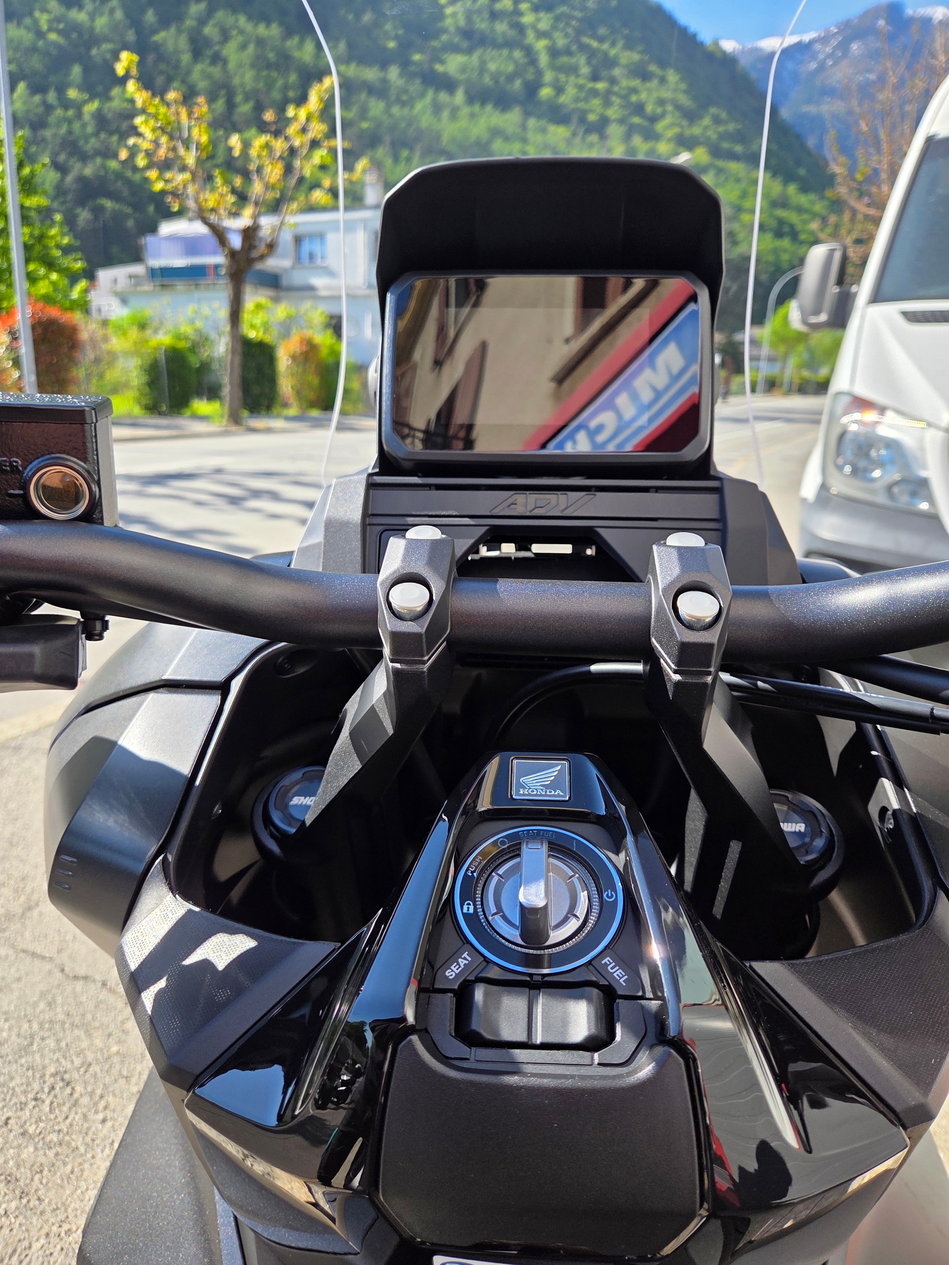 HONDA ADV 350-image-6