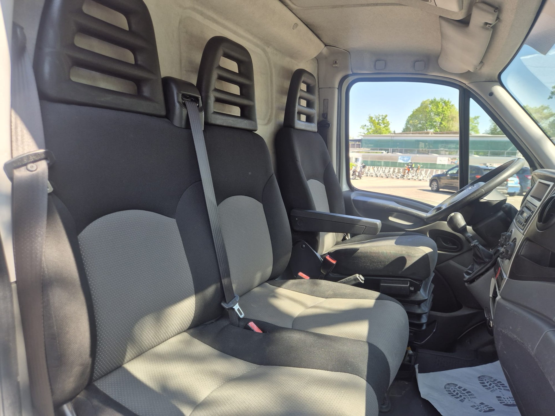 IVECO 35 C 13 V-image-4
