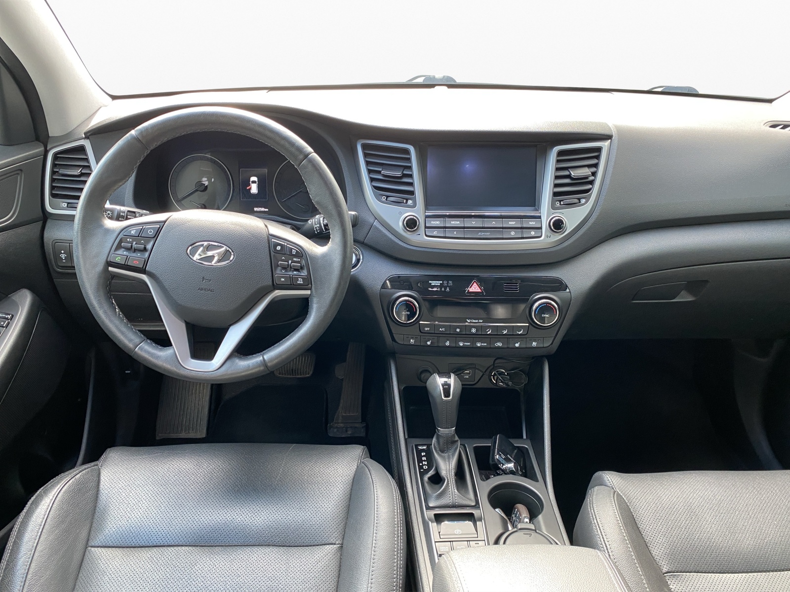 HYUNDAI Tucson 1.6 T-GDi Plena 4WD-image-11