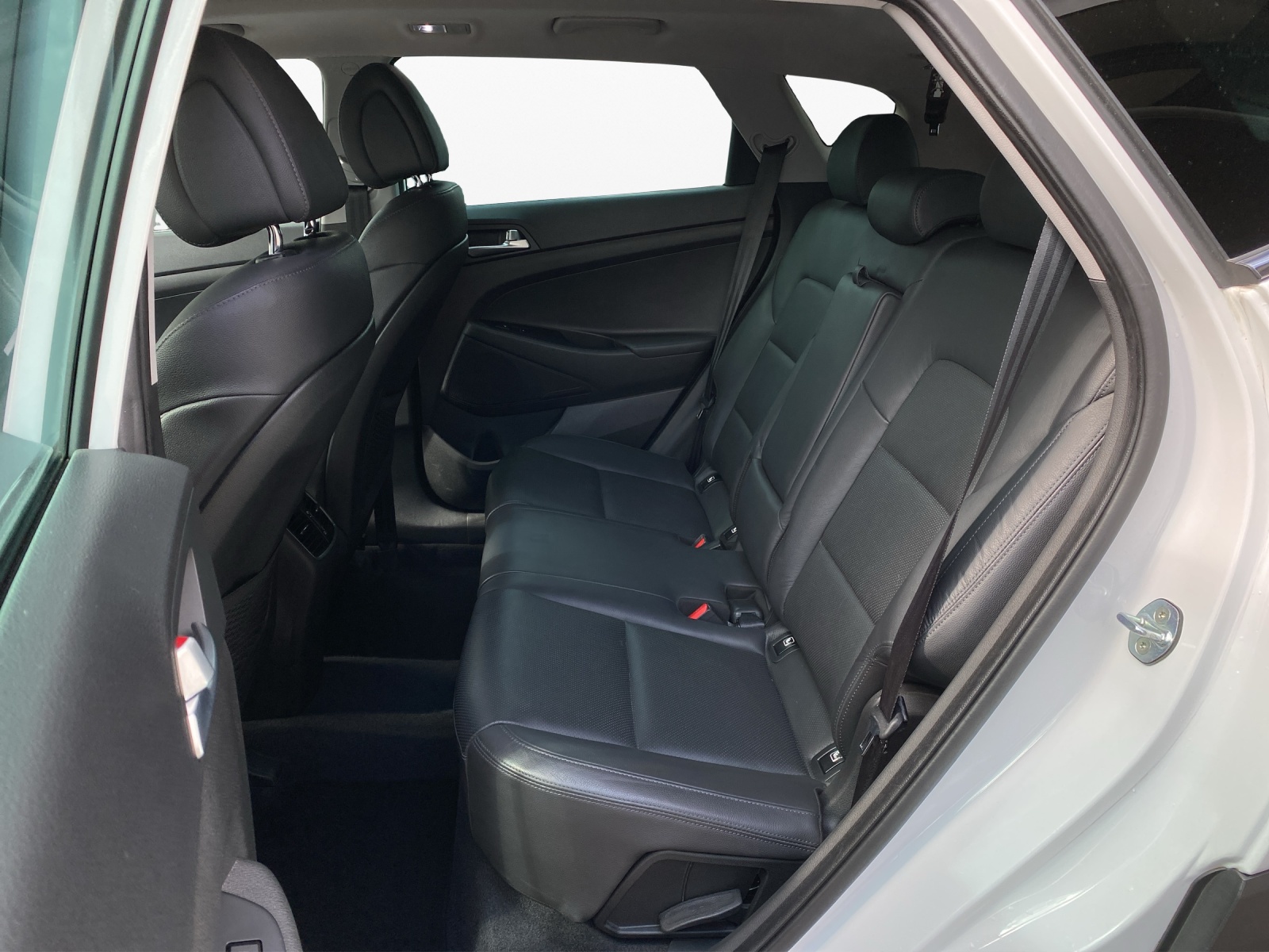 HYUNDAI Tucson 1.6 T-GDi Plena 4WD-image-10