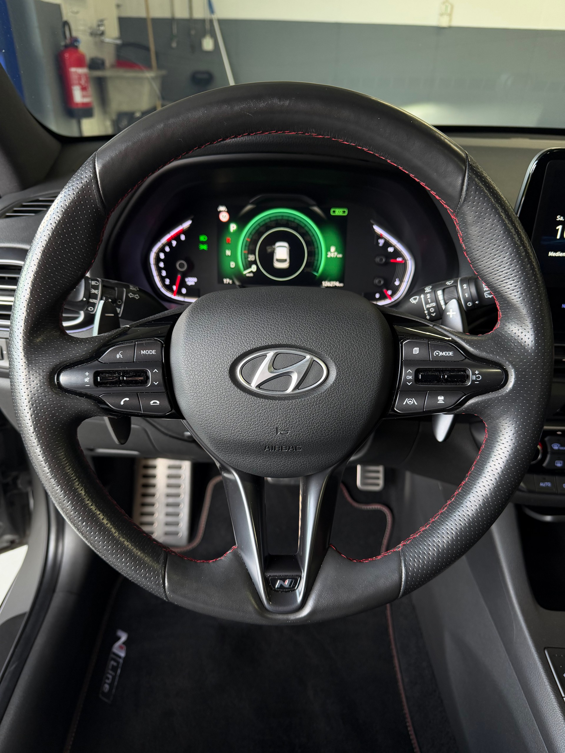 HYUNDAI i30 1.5 T-GDi N Line Exclusive 48V MH DCT-image-8