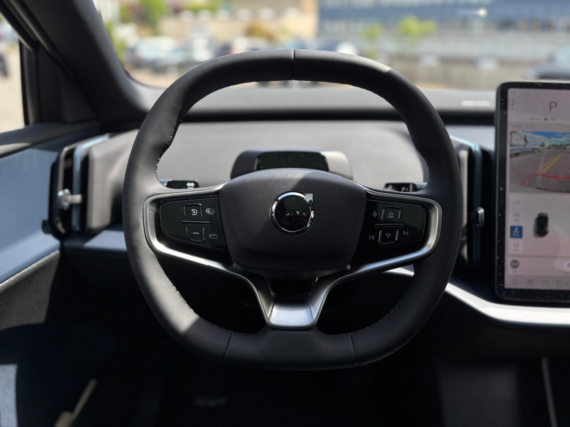 VOLVO EX30 P8 Ultra AWD-image-17