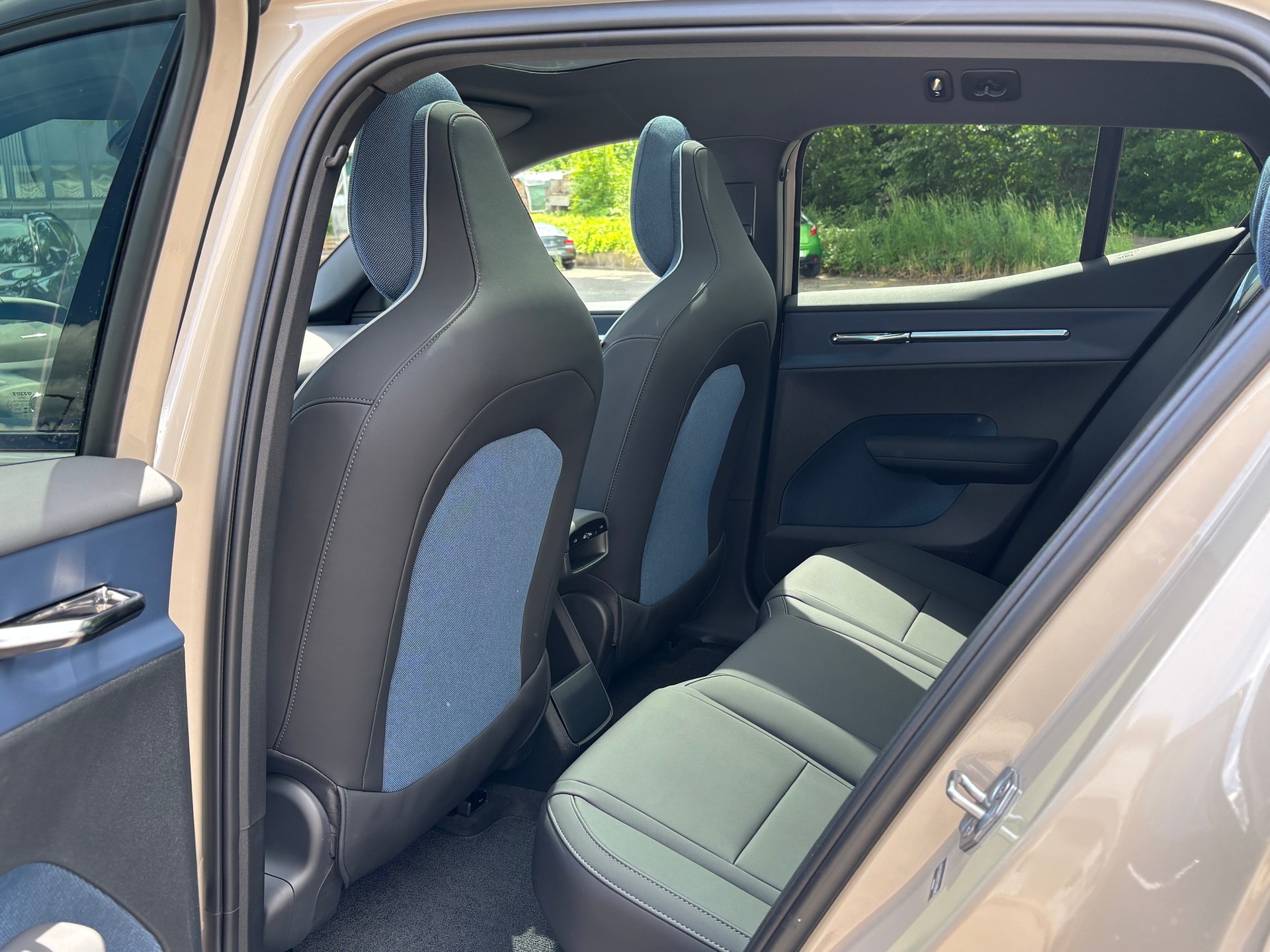 VOLVO EX30 P8 Ultra AWD-image-11