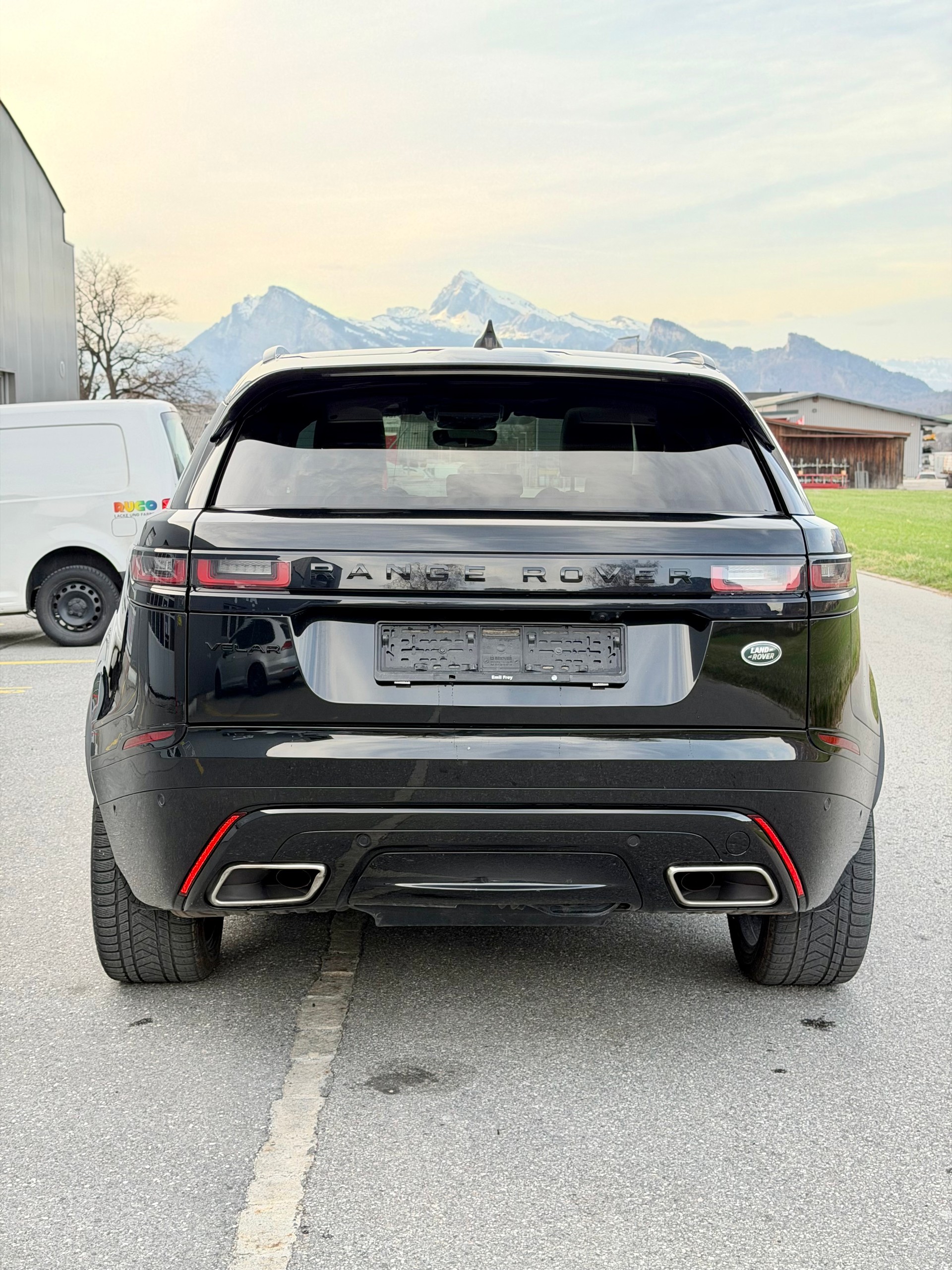 LAND ROVER Range Rover Velar R-Dynamic P 300 SE Automatic-showroom-element-3