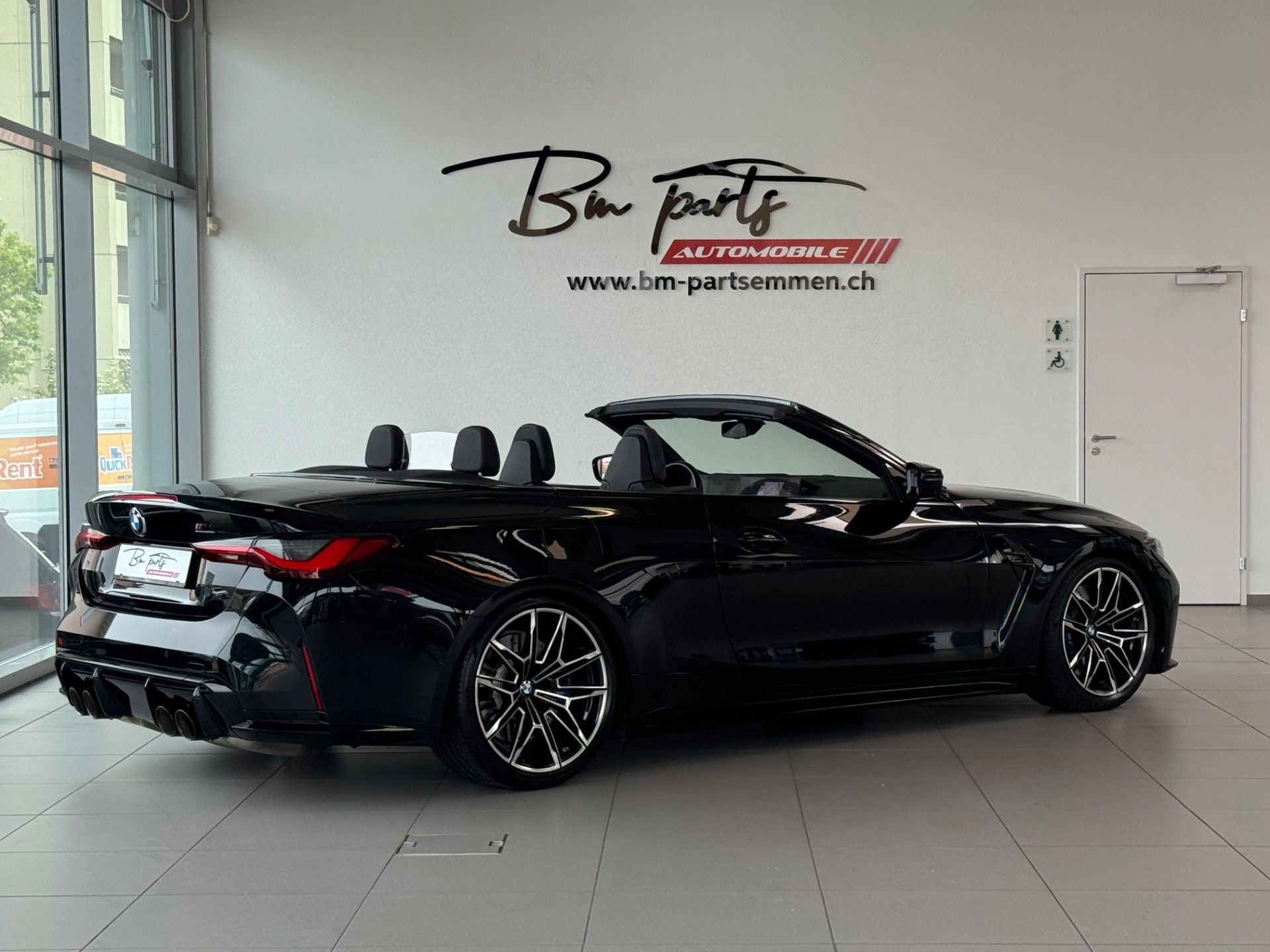 BMW M4 Cabrio Competition M xDrive-image-7